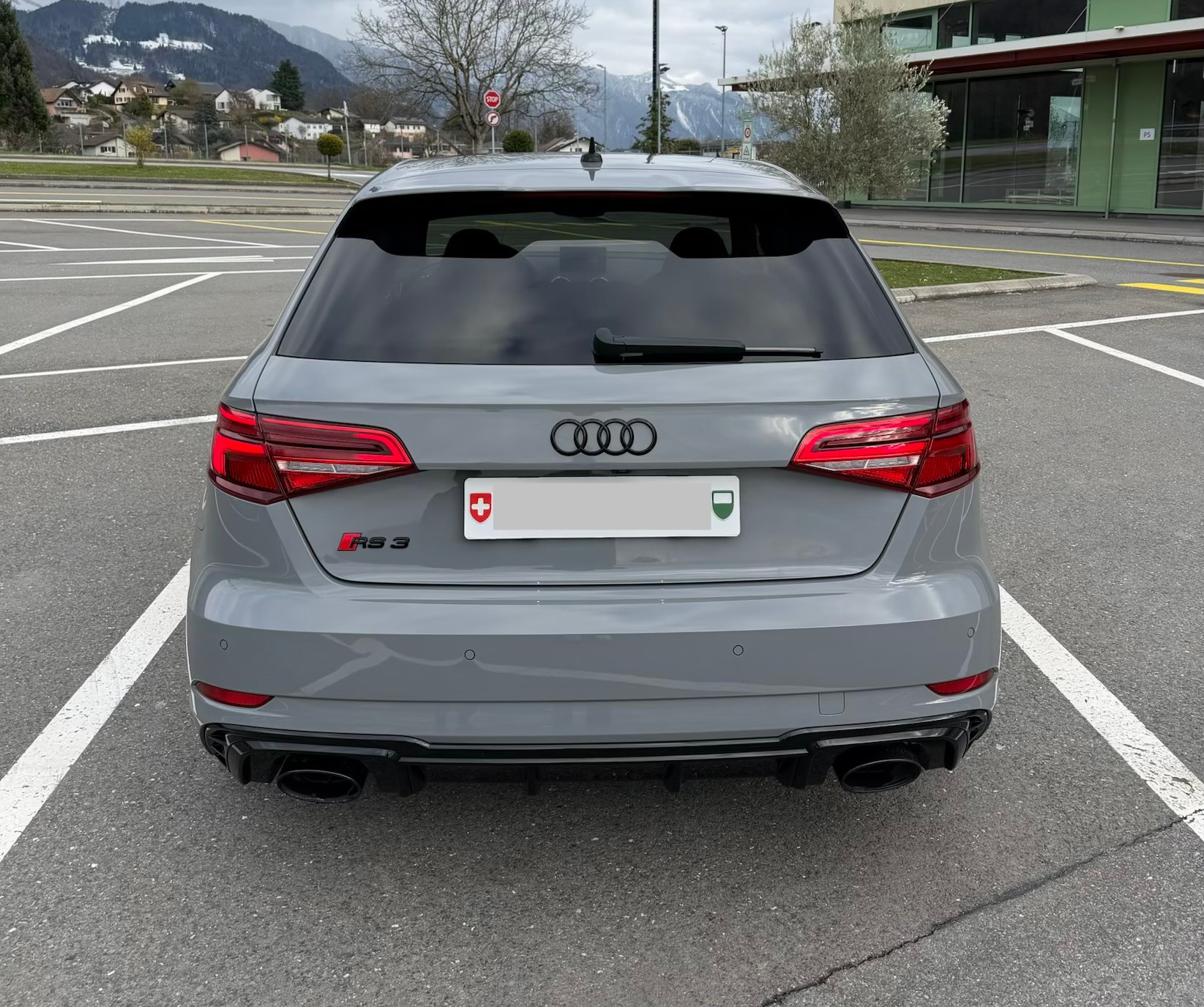 AUDI RS3 Sportback 2.5 TSI quattro S-tronic-image-1