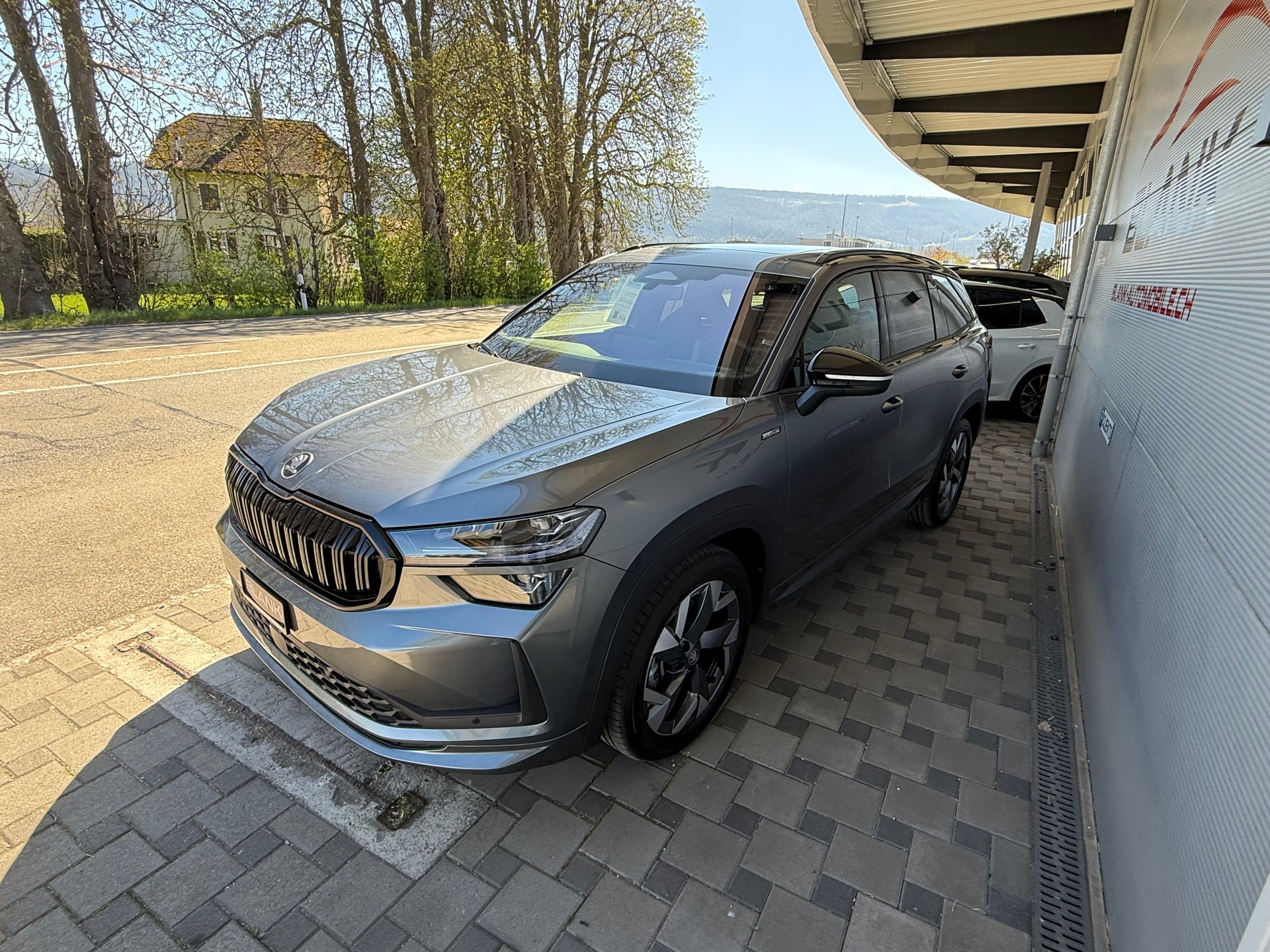 SKODA Kodiaq 2.0 TSI Sportline 4x4-image-3