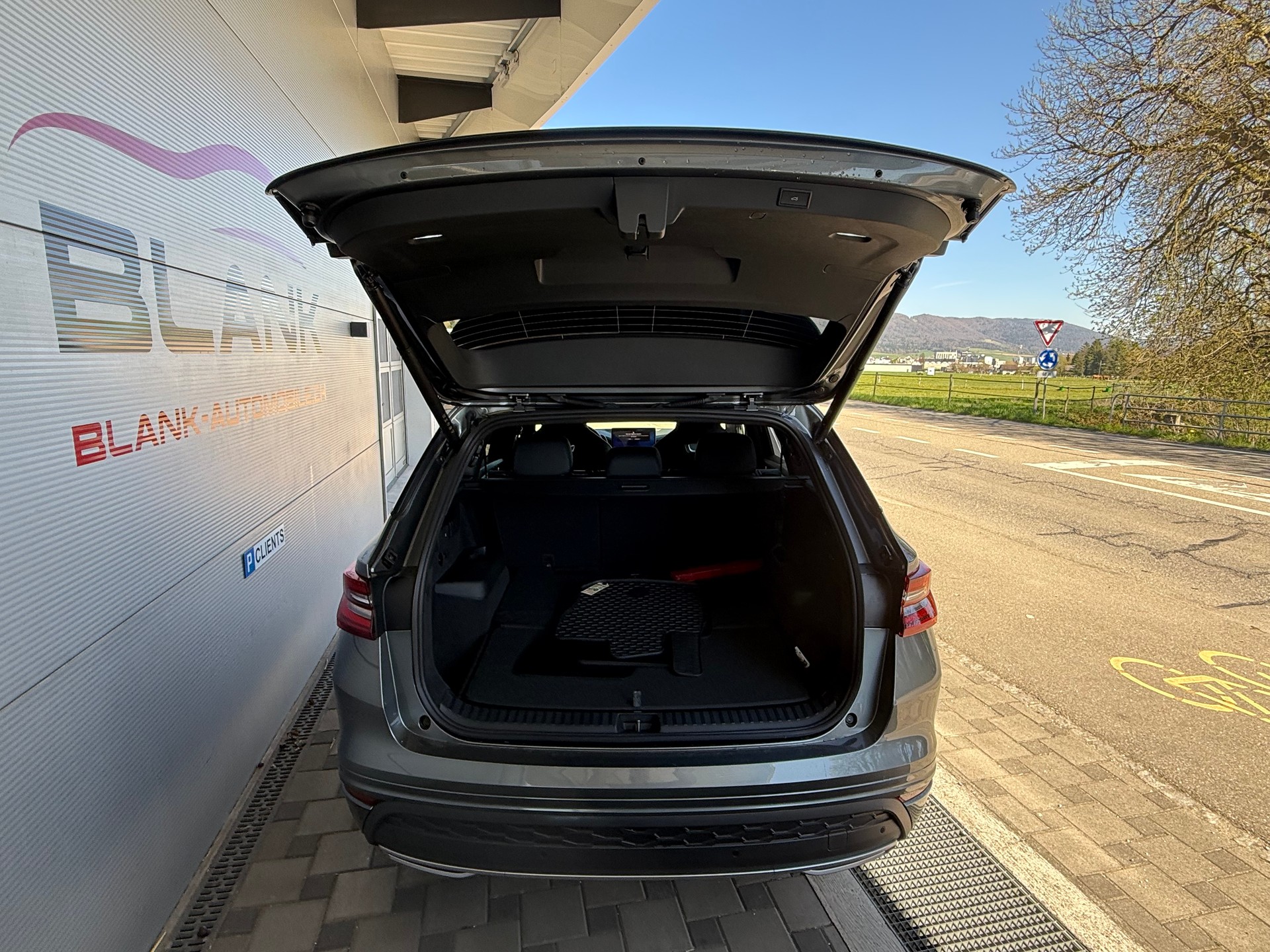 SKODA Kodiaq 2.0 TSI Sportline 4x4-image-4