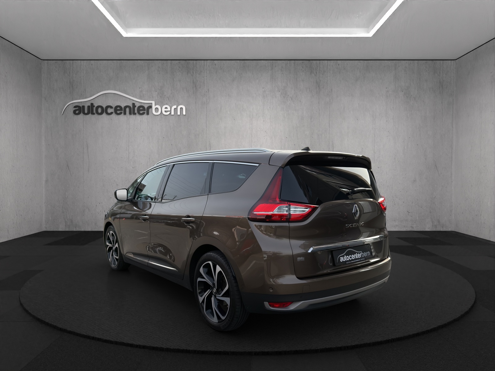 RENAULT Grand Scénic 1.6 dCi Initiale Paris EDC-image-3