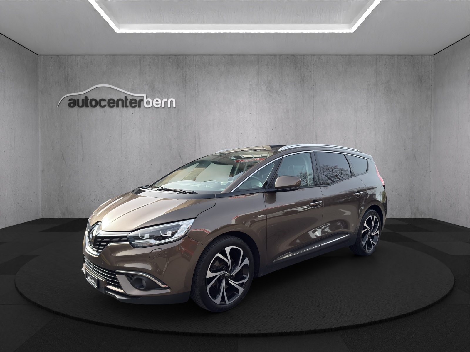 RENAULT Grand Scénic 1.6 dCi Initiale Paris EDC-image-1