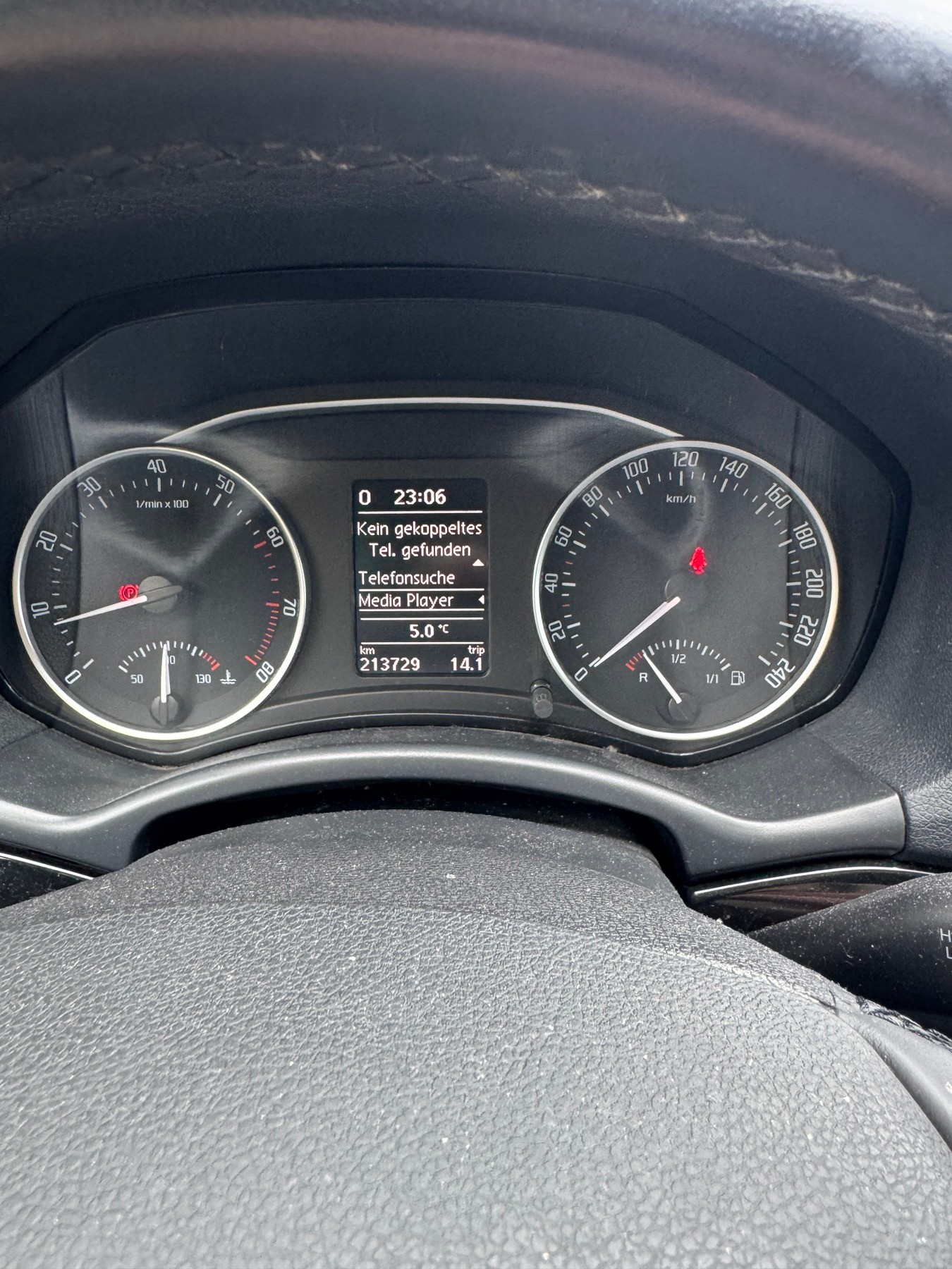 SKODA Octavia Combi 1.8 TSI Laurin & Klement-image-12
