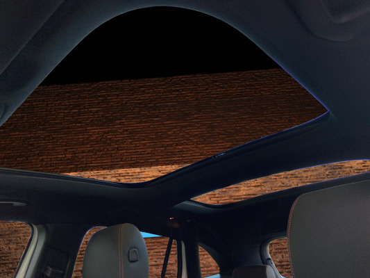 MERCEDES-BENZ GLA 250 4Matic 8G-DCT-image-9