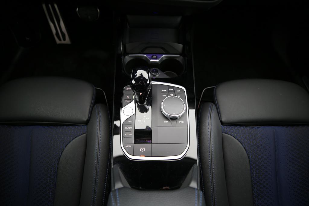 BMW 220d xDrive Gran Coupé-image-10