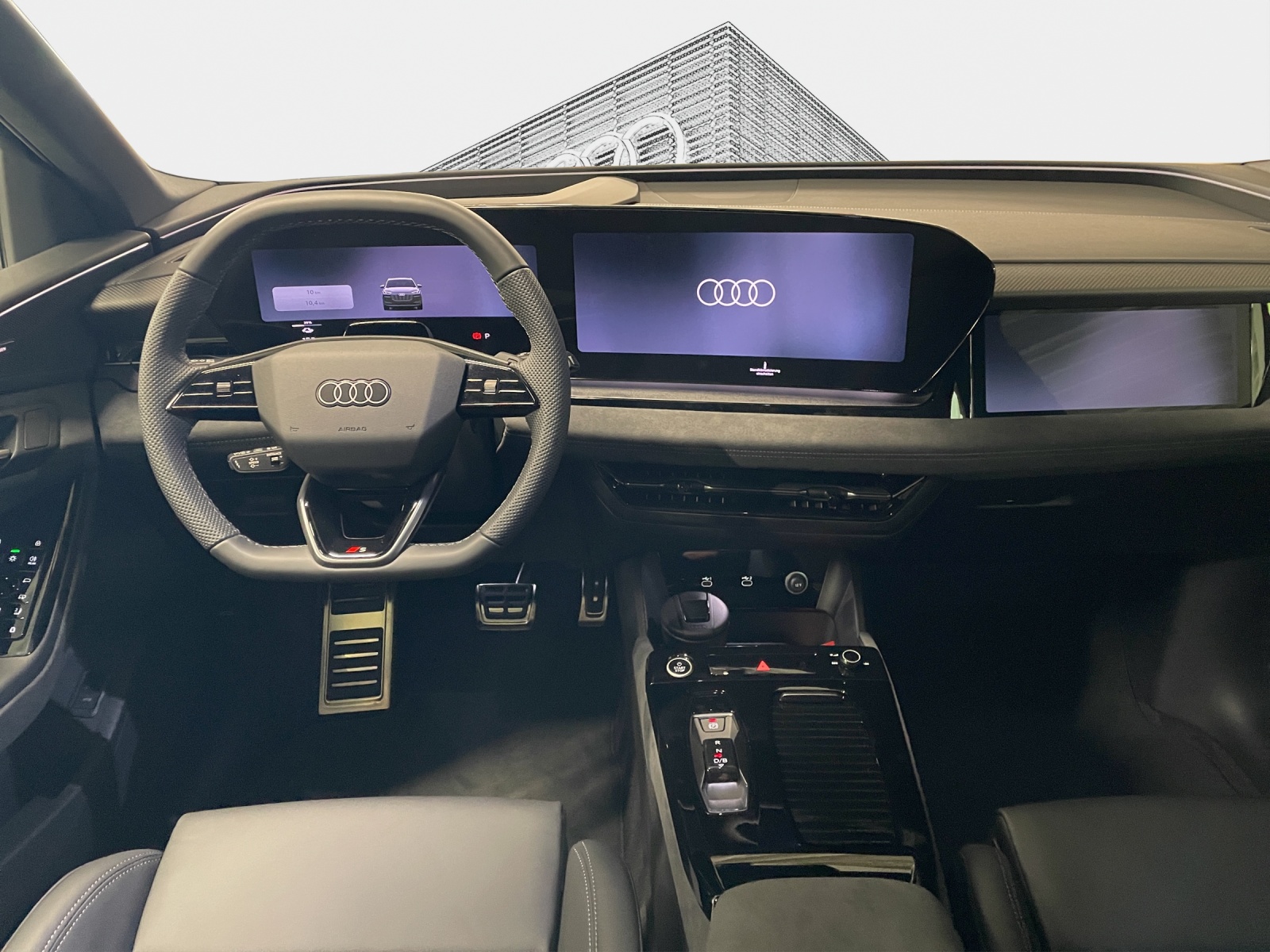 AUDI Q6 e-tron quattro-image-10