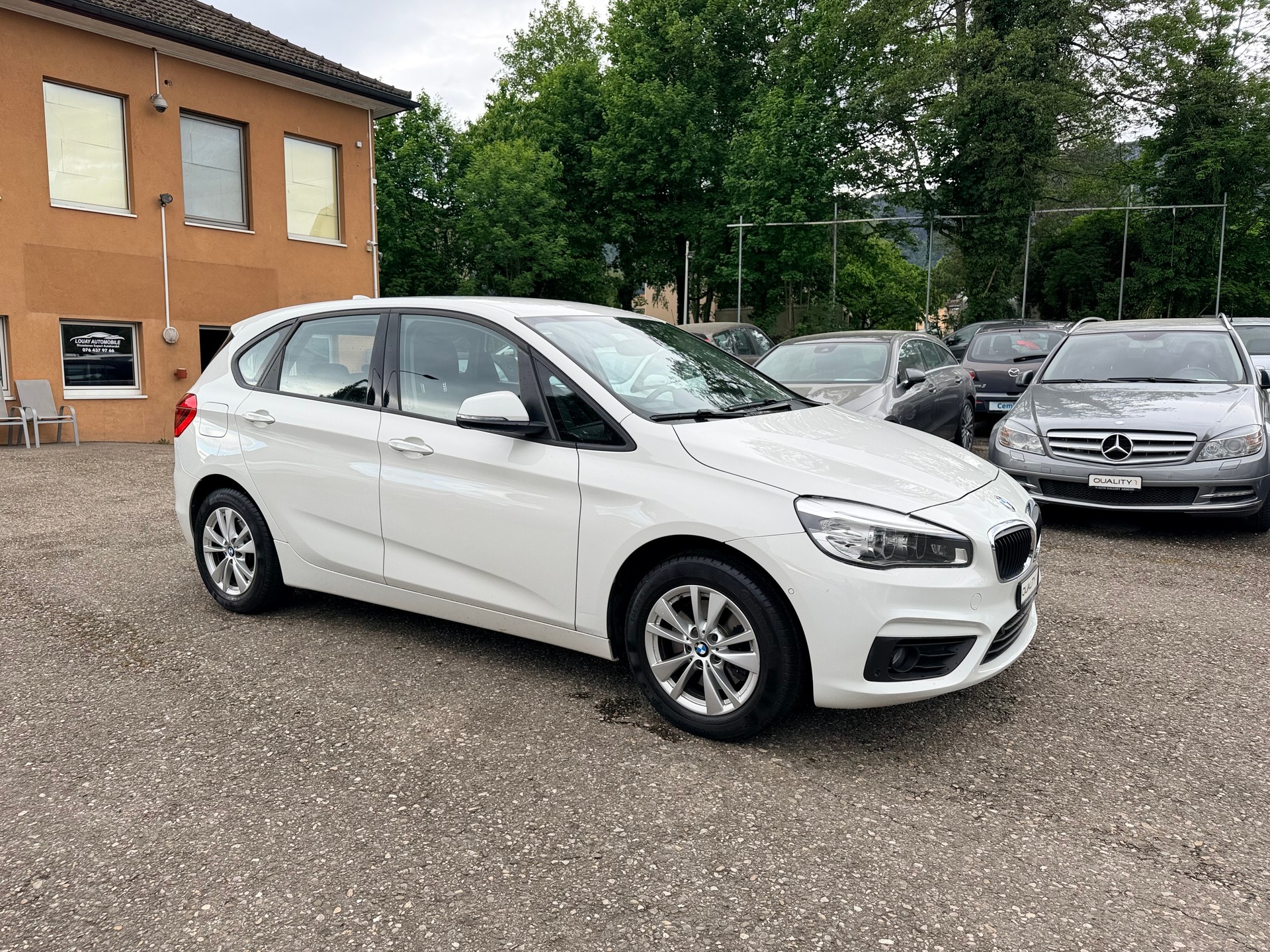 BMW 220d xDrive Active Tourer Steptronic-image-7