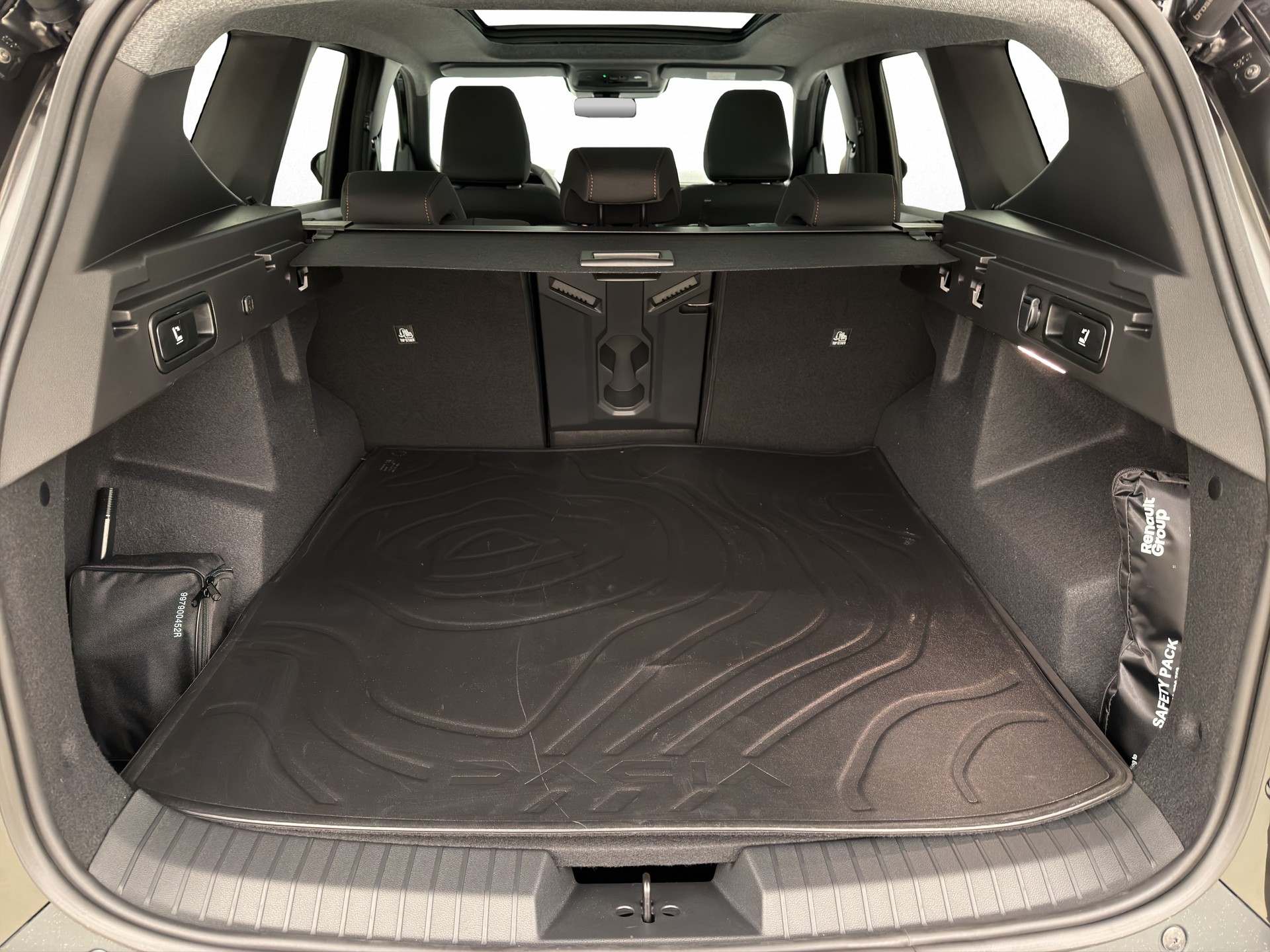 DACIA Bigster 1.2 TCe Extreme 4WD-image-12