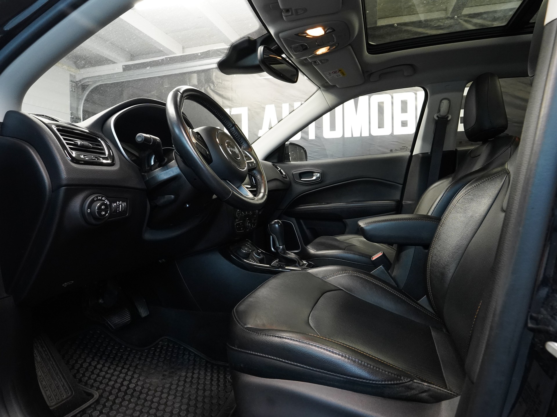JEEP Compass 2.0CRD Limited AWD 9ATX-image-9