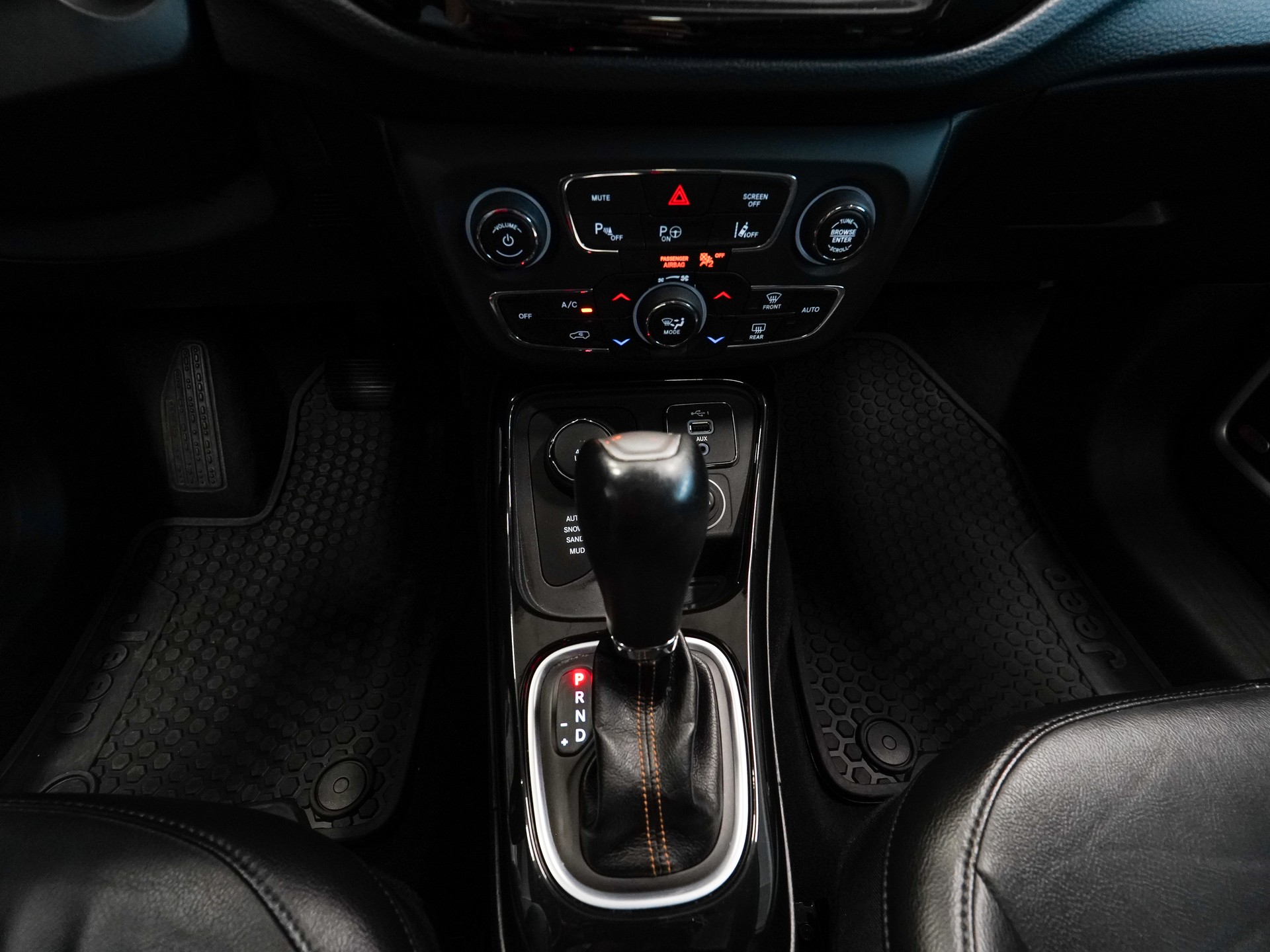 JEEP Compass 2.0CRD Limited AWD 9ATX-image-11