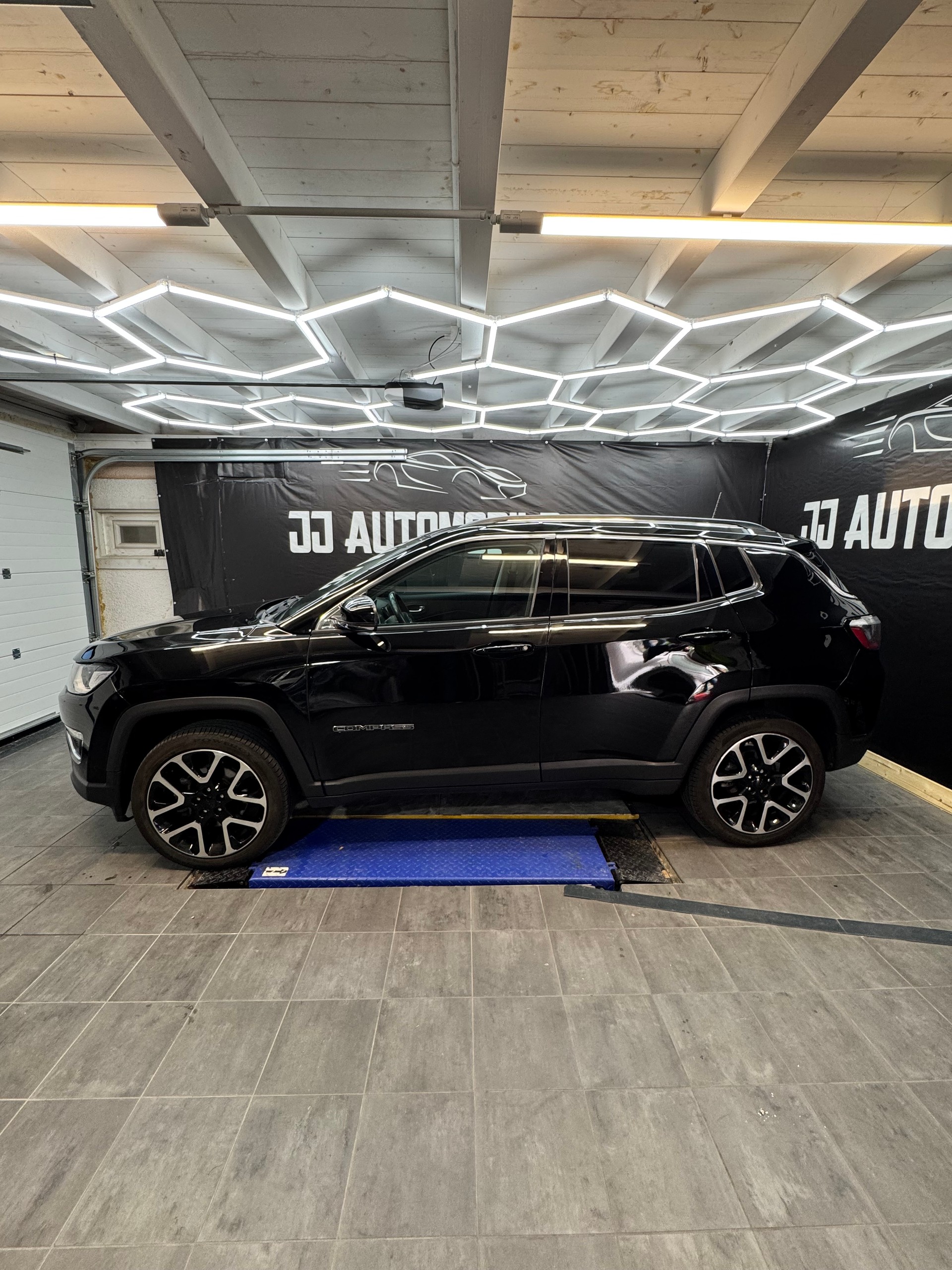 JEEP Compass 2.0CRD Limited AWD 9ATX-image-2