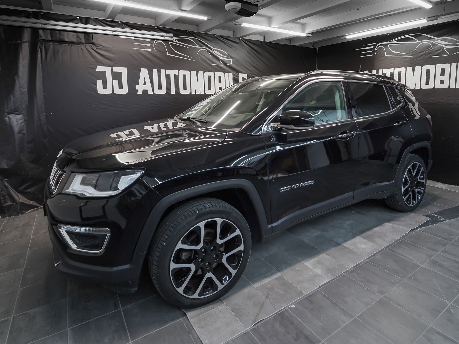 JEEP Compass 2.0CRD Limited AWD 9ATX-image-3