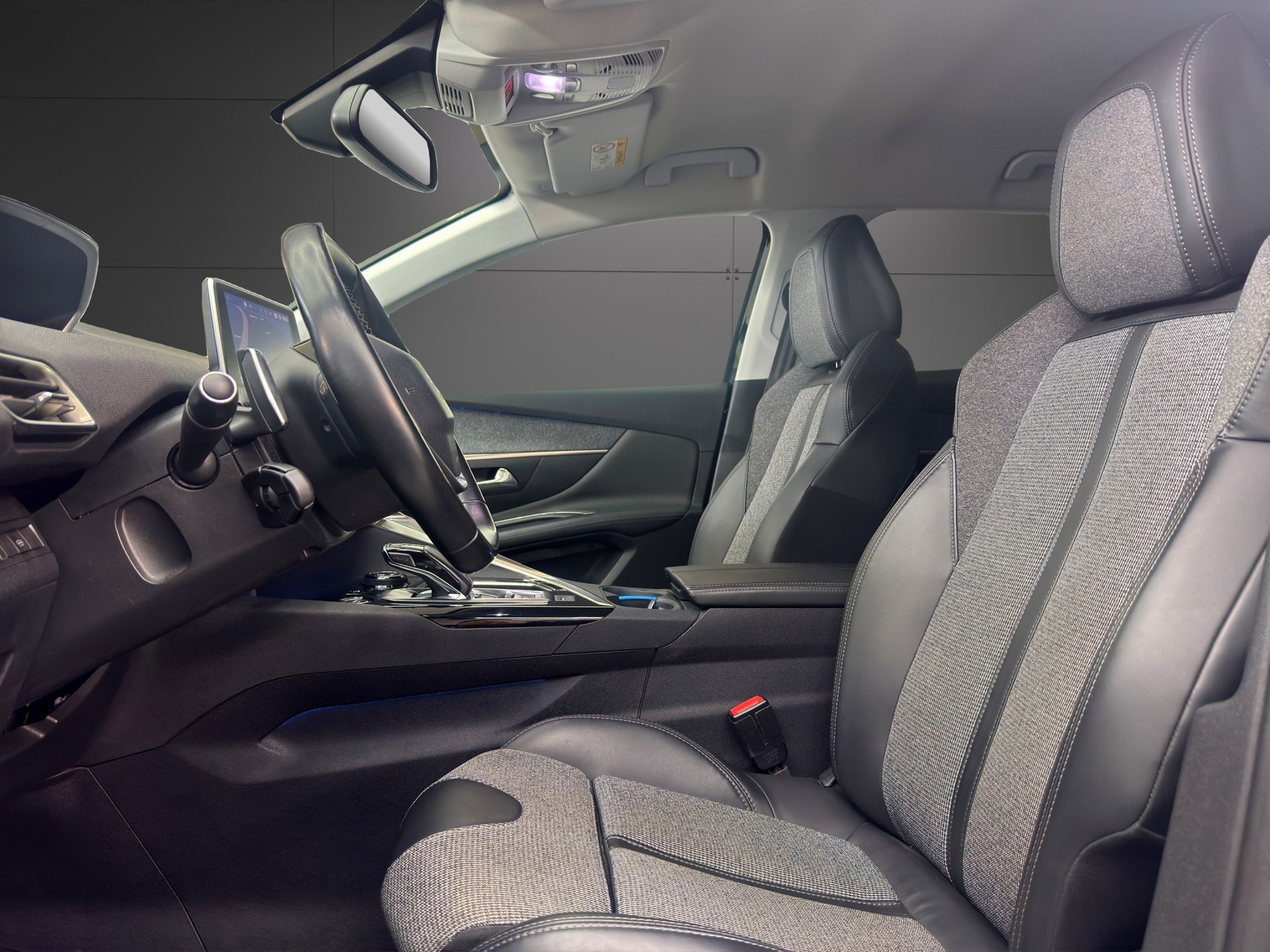 PEUGEOT 3008 1.6 THP Allure EAT-image-8