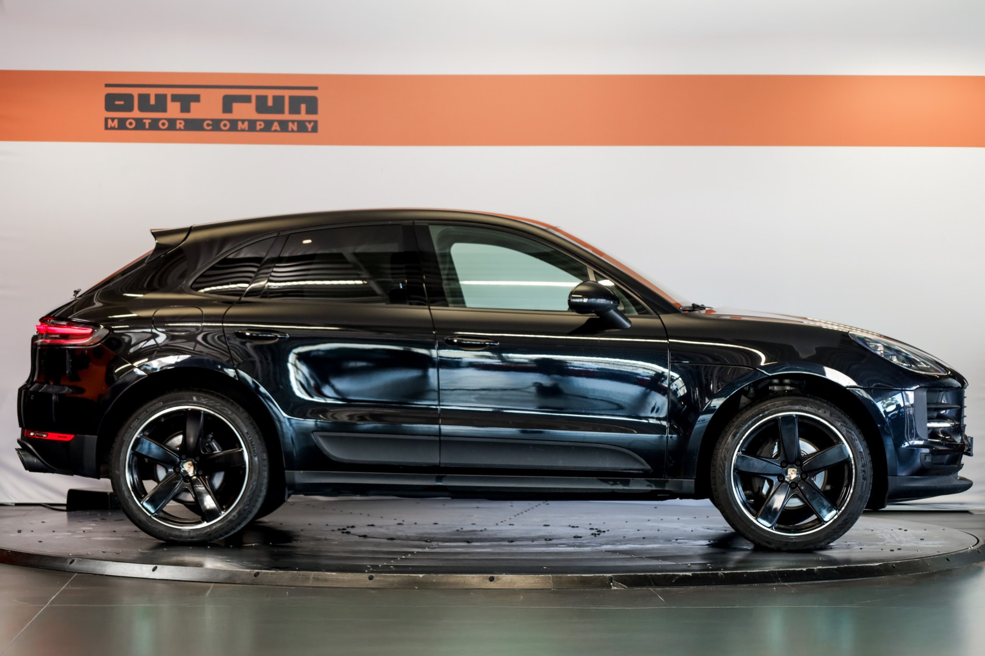 PORSCHE Macan PDK-image-4