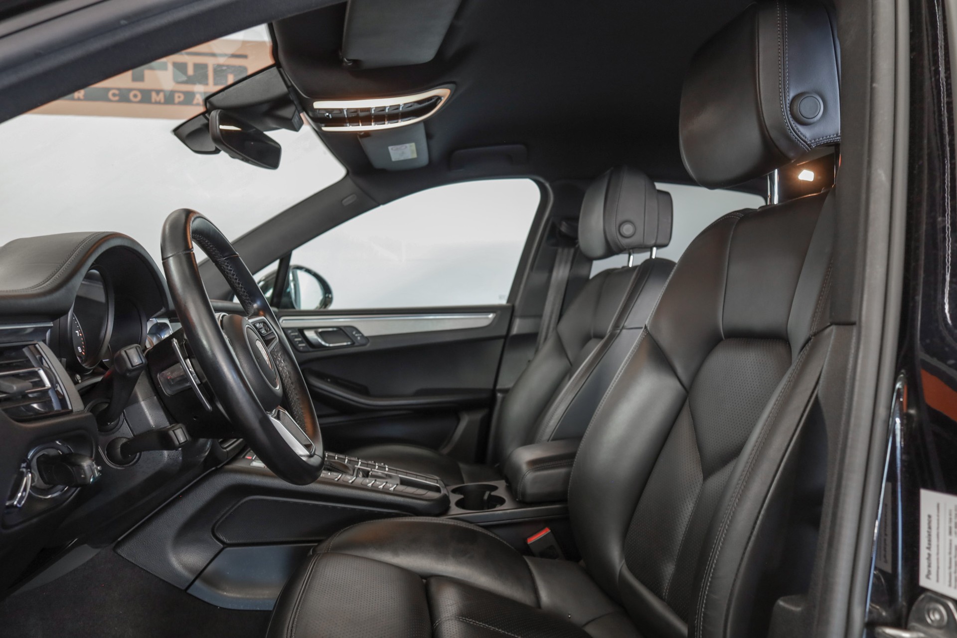 PORSCHE Macan PDK-image-7