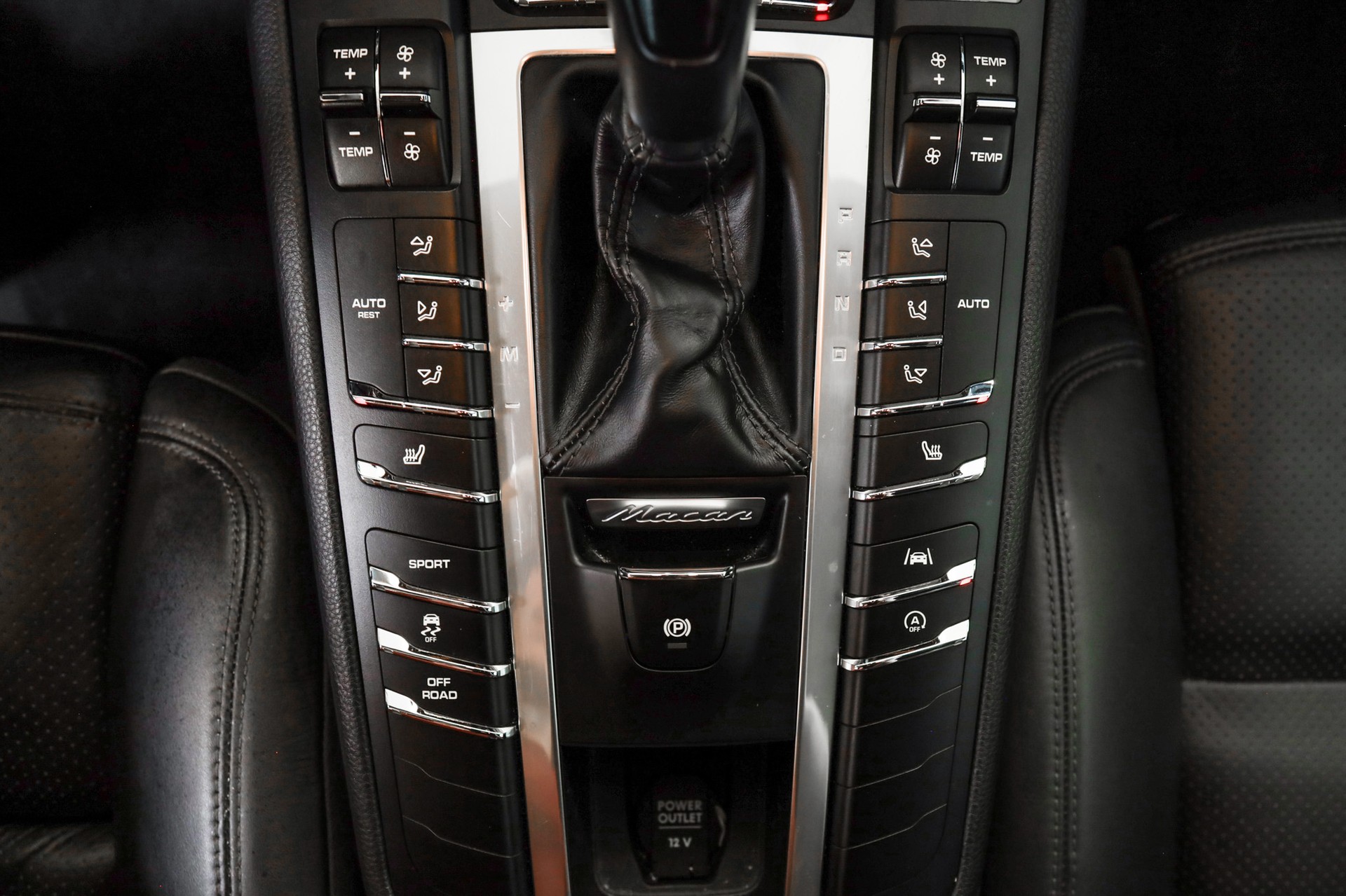 PORSCHE Macan PDK-image-15