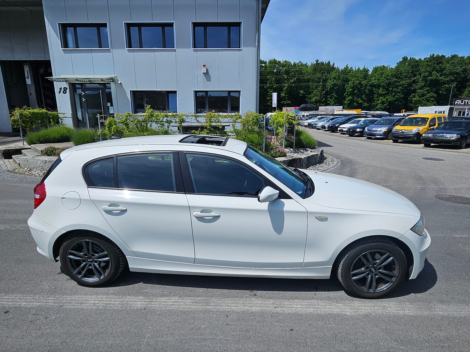 BMW 116i Access-image-4
