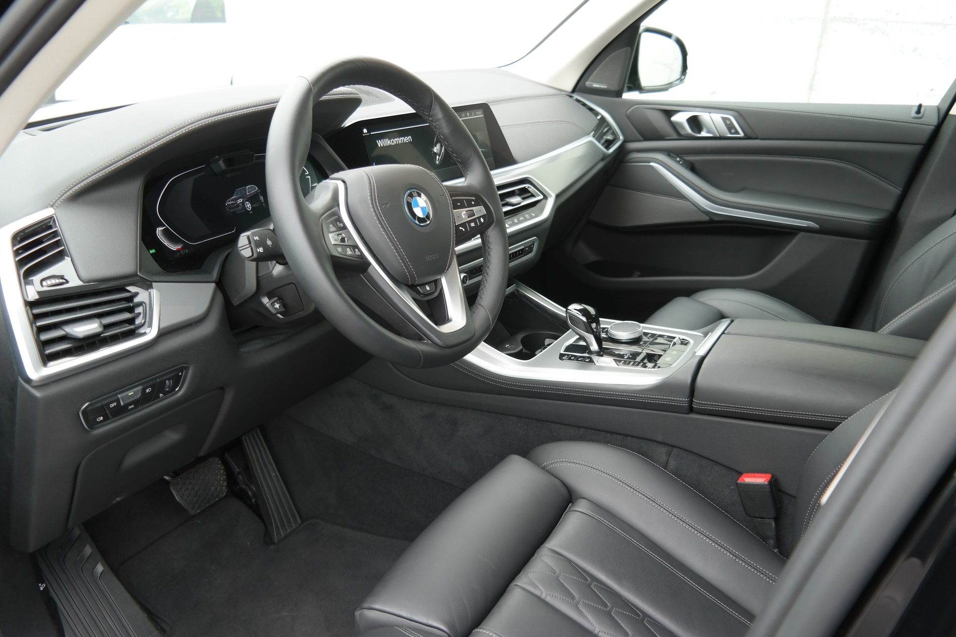 BMW X5 xDrive45e xLine-image-6
