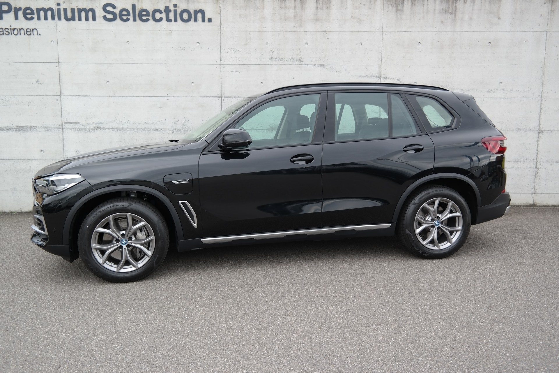 BMW X5 xDrive45e xLine-image-5
