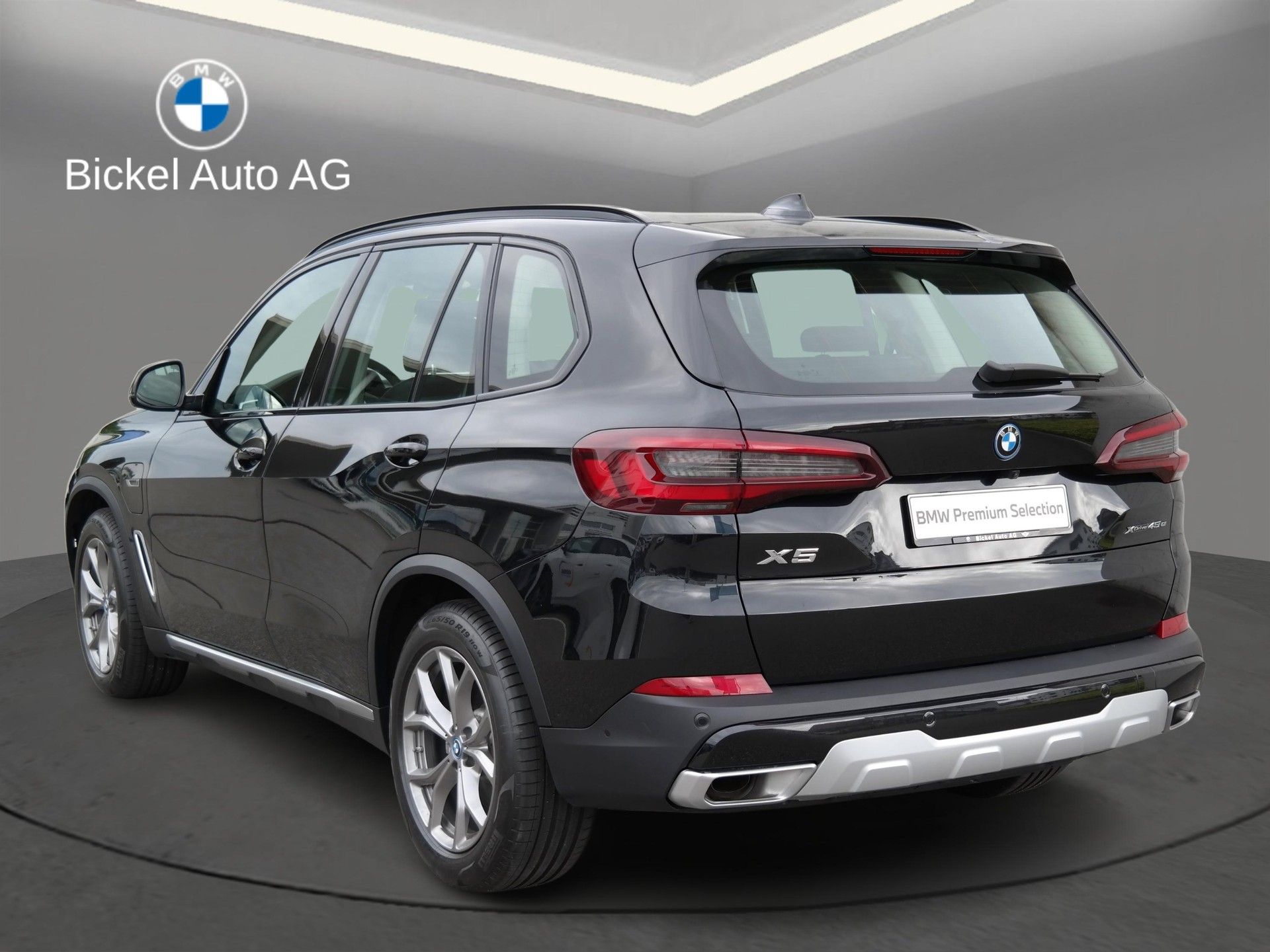 BMW X5 xDrive45e xLine-image-5
