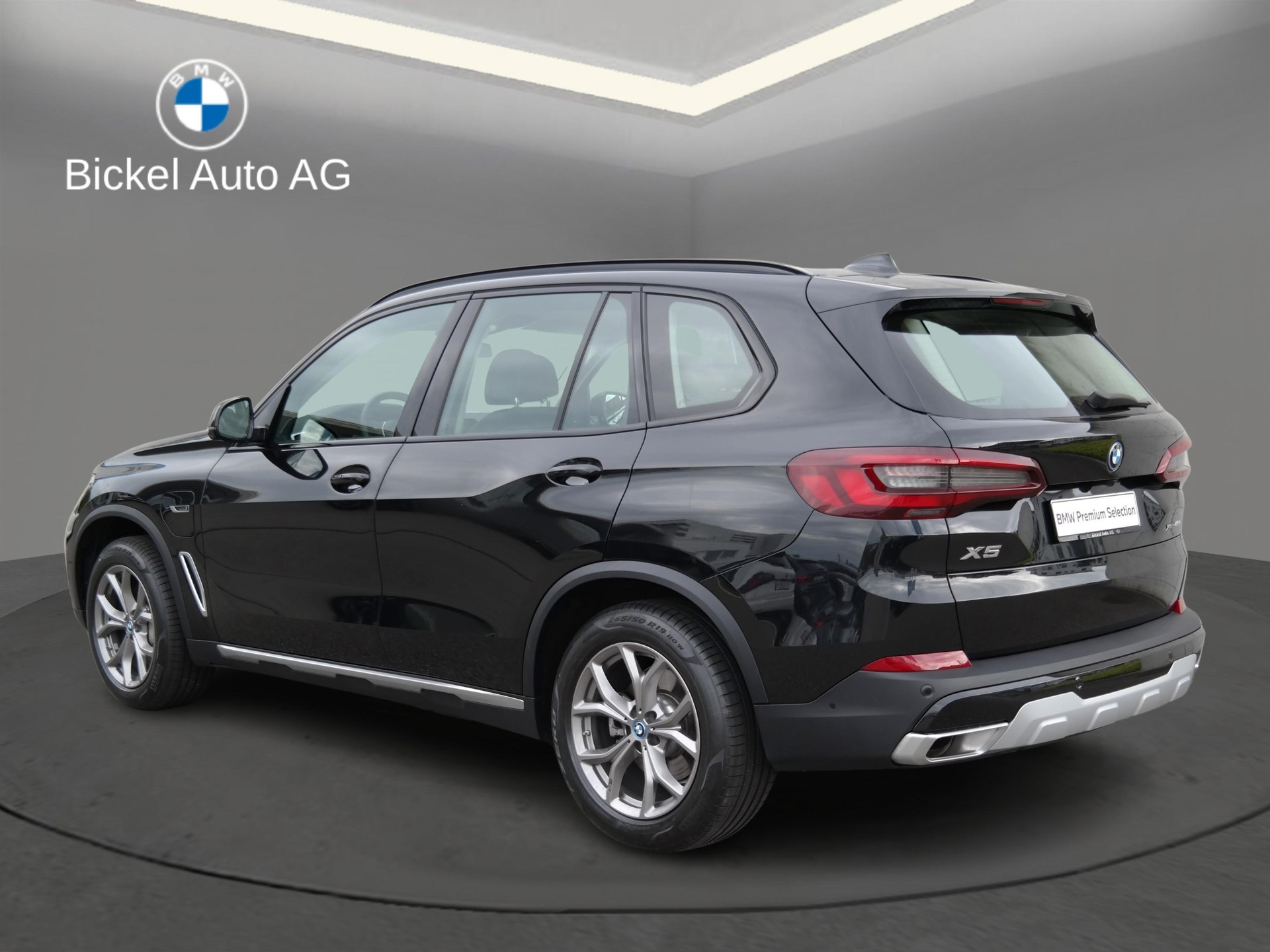 BMW X5 xDrive45e xLine-image-4