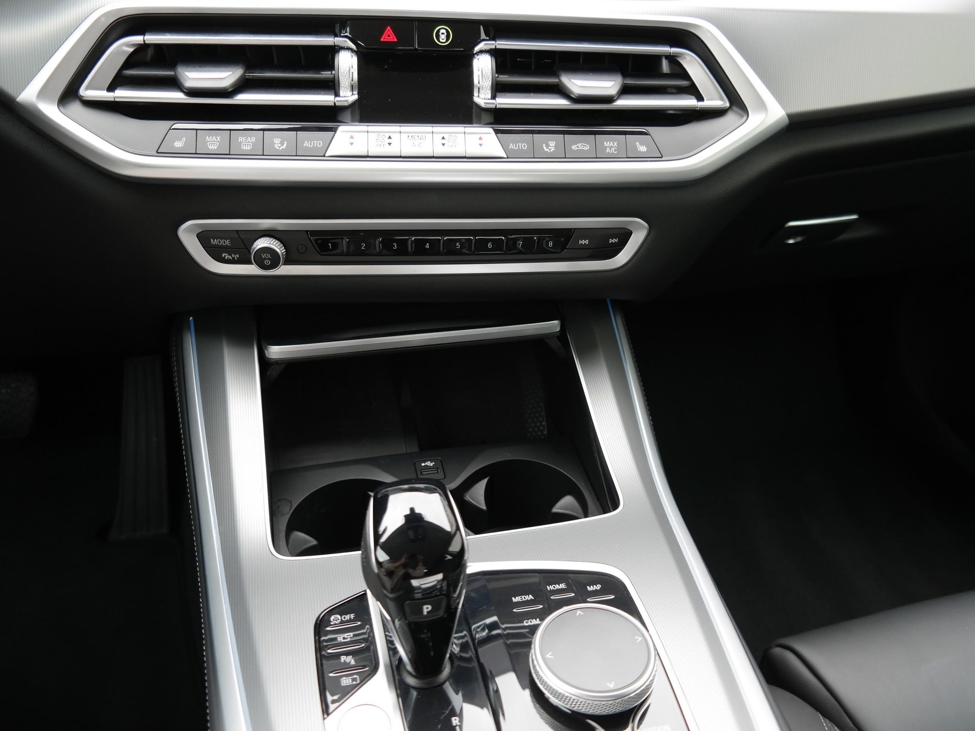 BMW X5 xDrive45e xLine-image-13