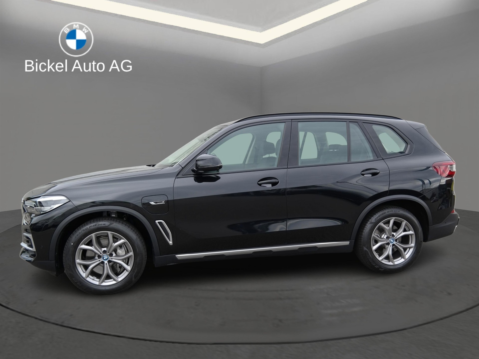 BMW X5 xDrive45e xLine-image-3
