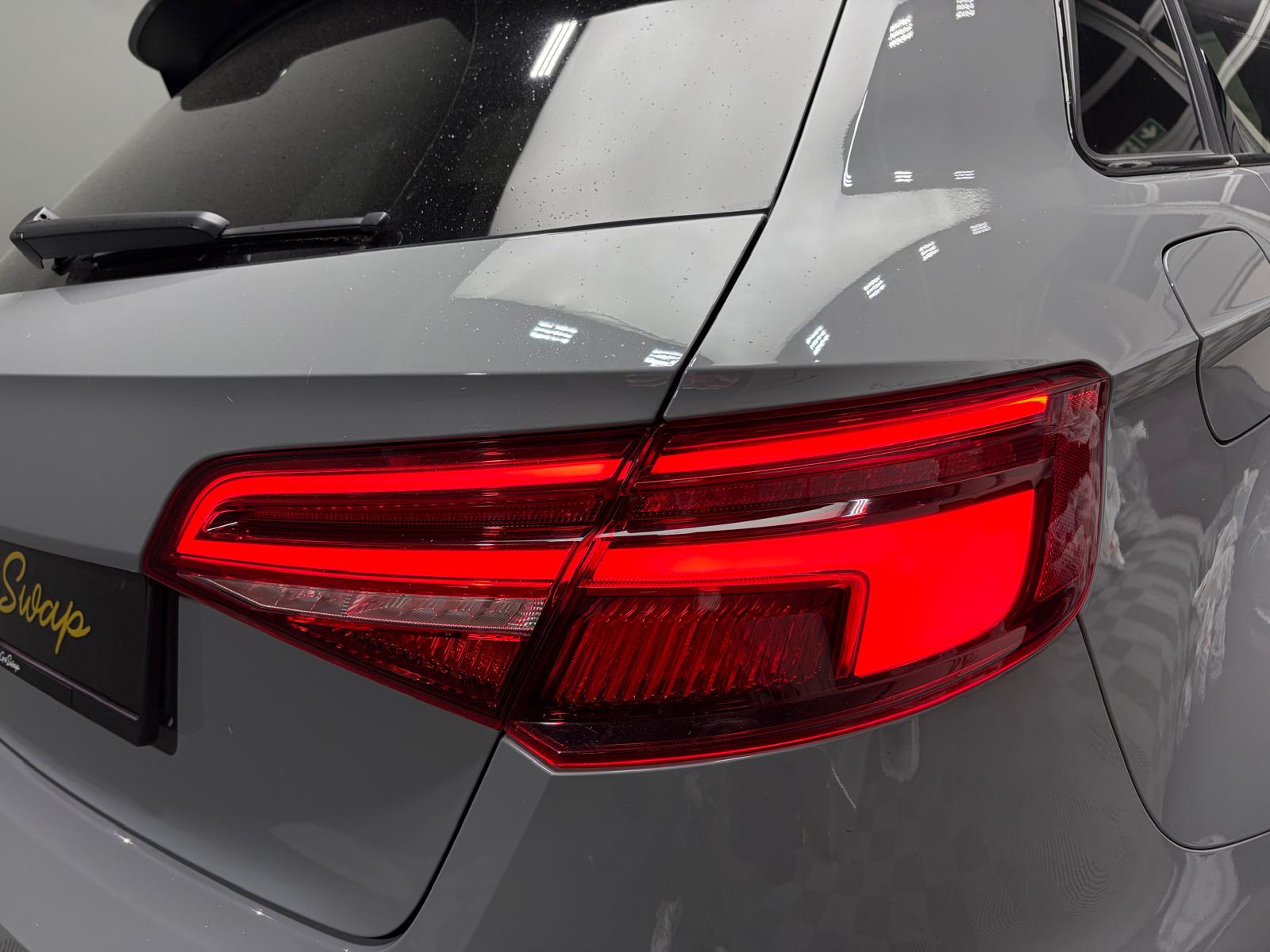 AUDI RS3 Sportback 2.5 TSI quattro S-tronic-image-10