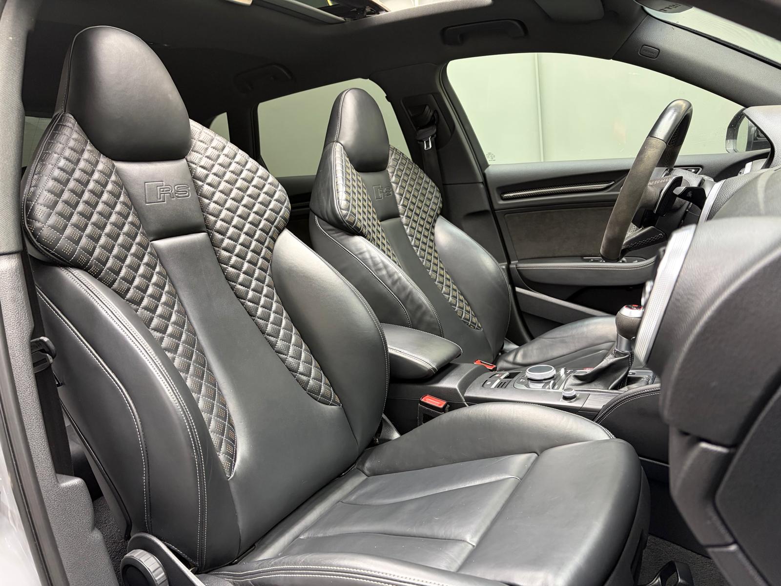 AUDI RS3 Sportback 2.5 TSI quattro S-tronic-image-13