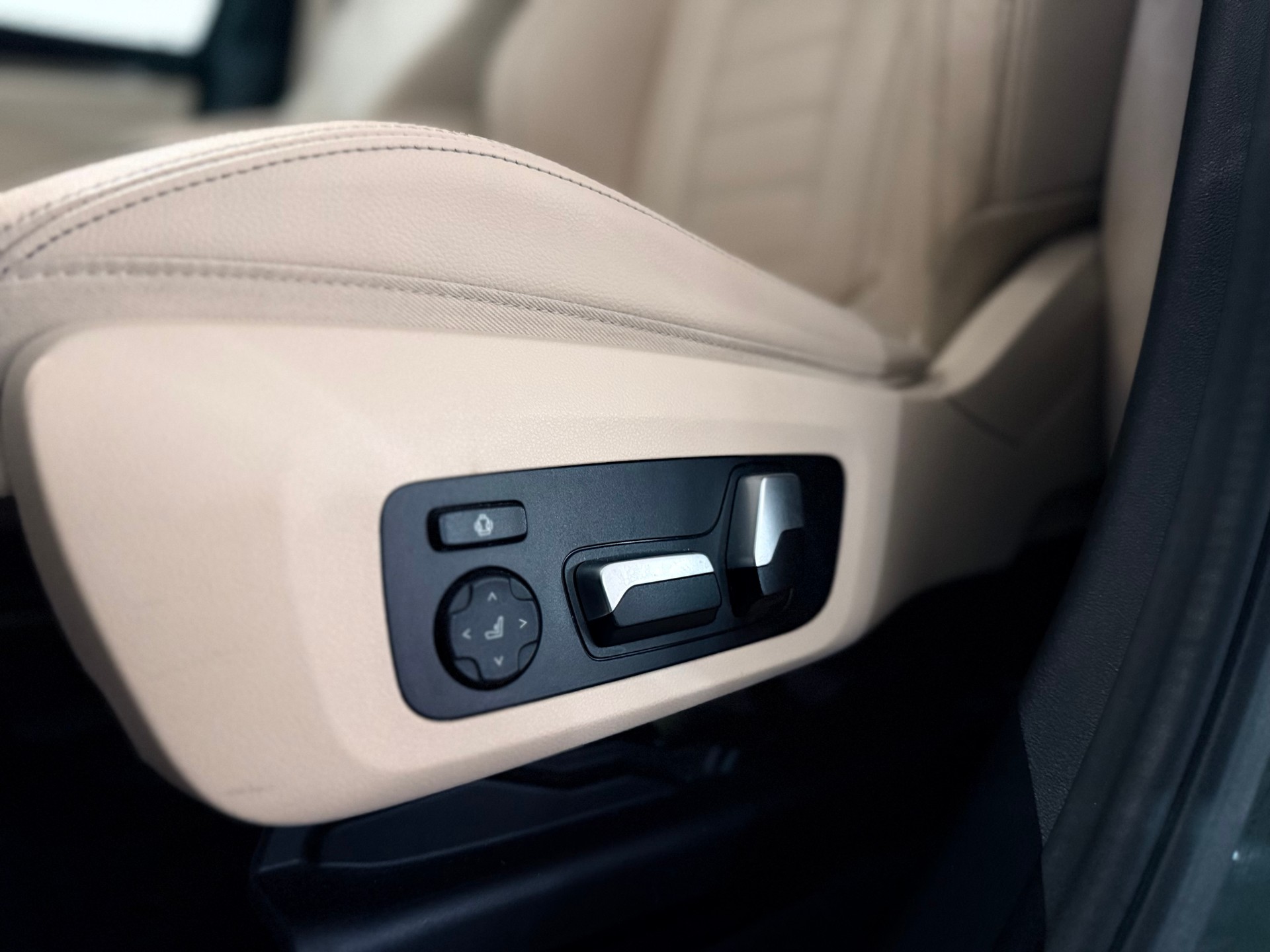 BMW X3 xDrive M40i Steptronic-image-12