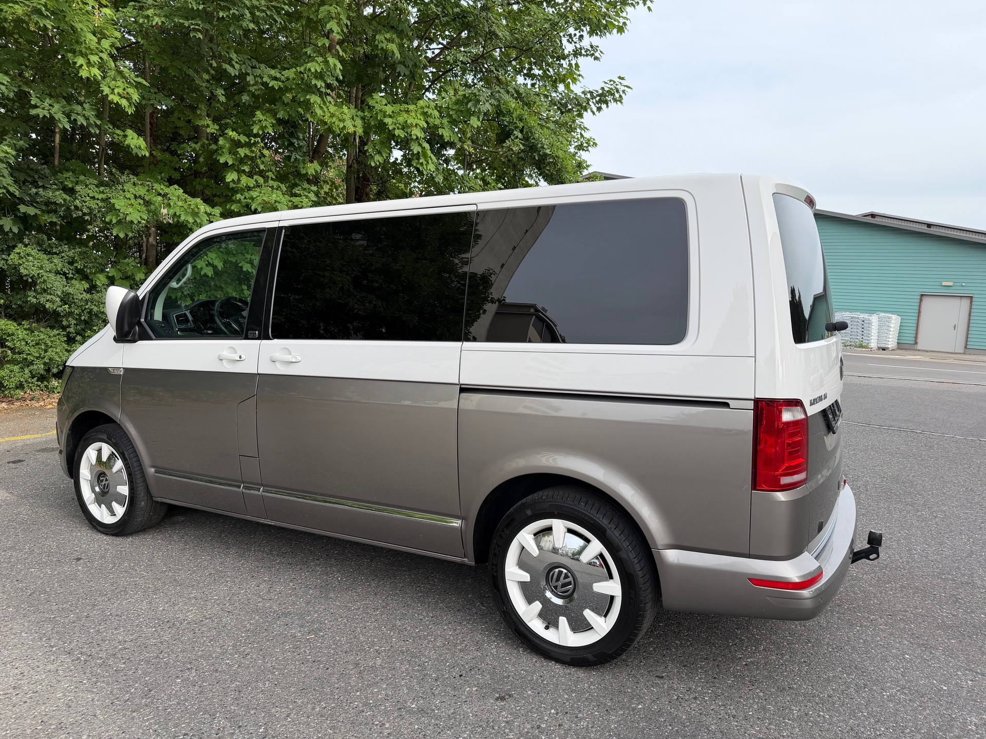 VW T6 Multivan 2.0 Bi-TDI Gen Six 4Motion DSG-showroom-element-2