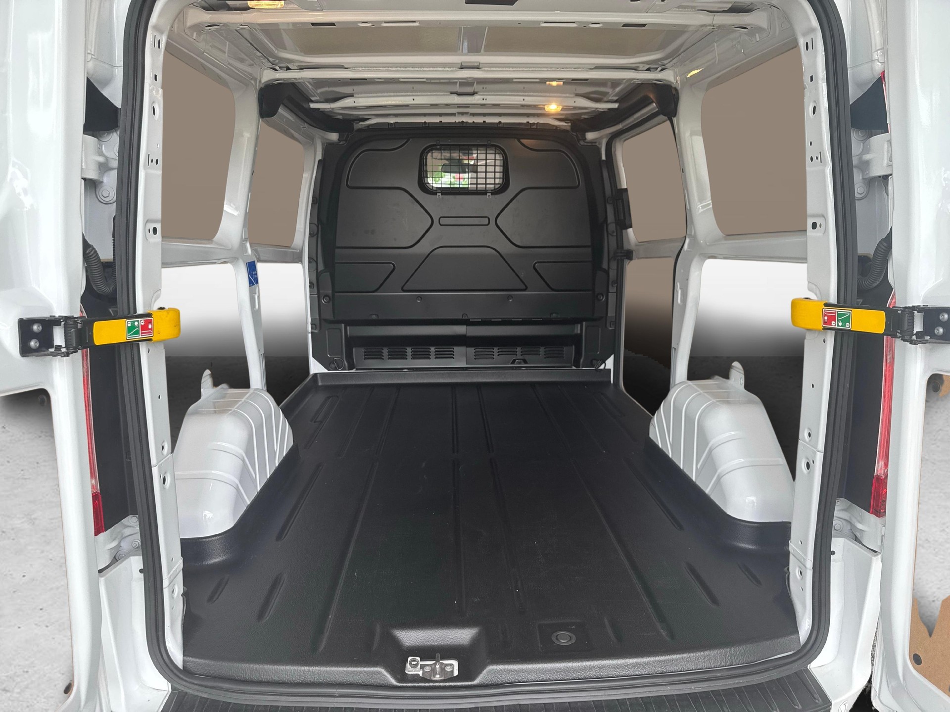 FORD Transit C Van 280 L1 2.0 TDCi 105 Trend / ab 3,99% Leasing bei Abschluss einer Protect Autoversicherung-image-11