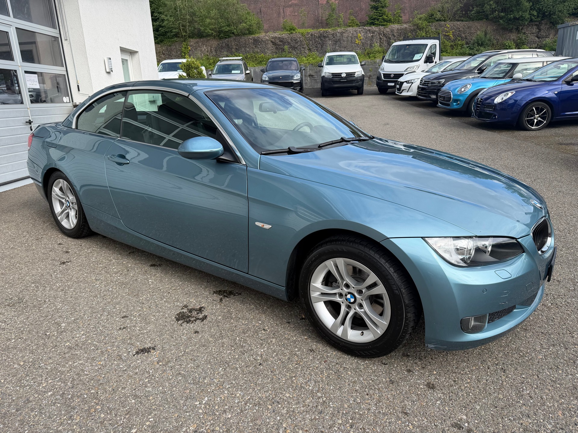 BMW 320i Cabriolet Steptronic-showroom-element-3