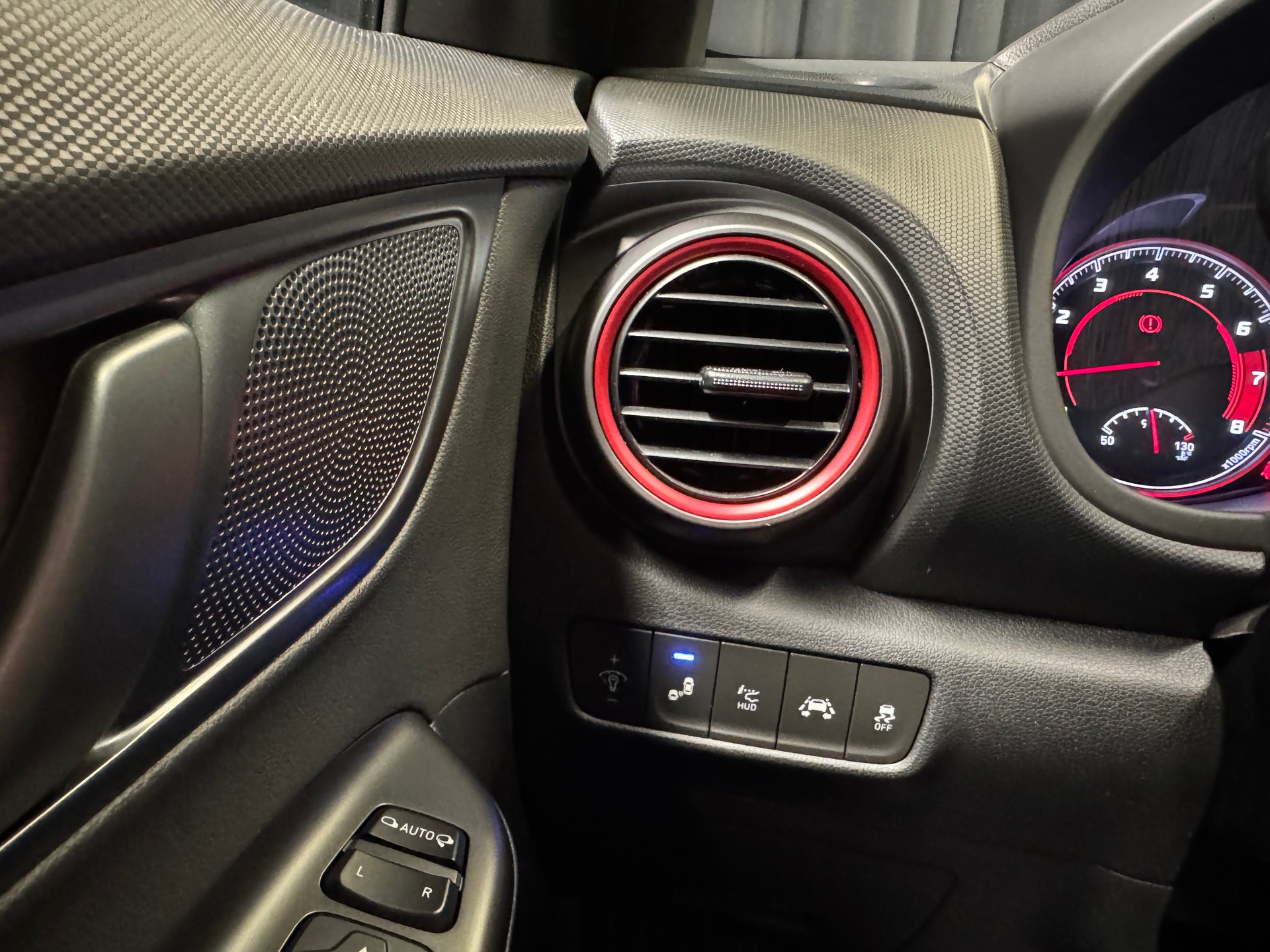 HYUNDAI Kona 1.6 T-GDi Iron Man Edition 4WD DCT (6)-image-19