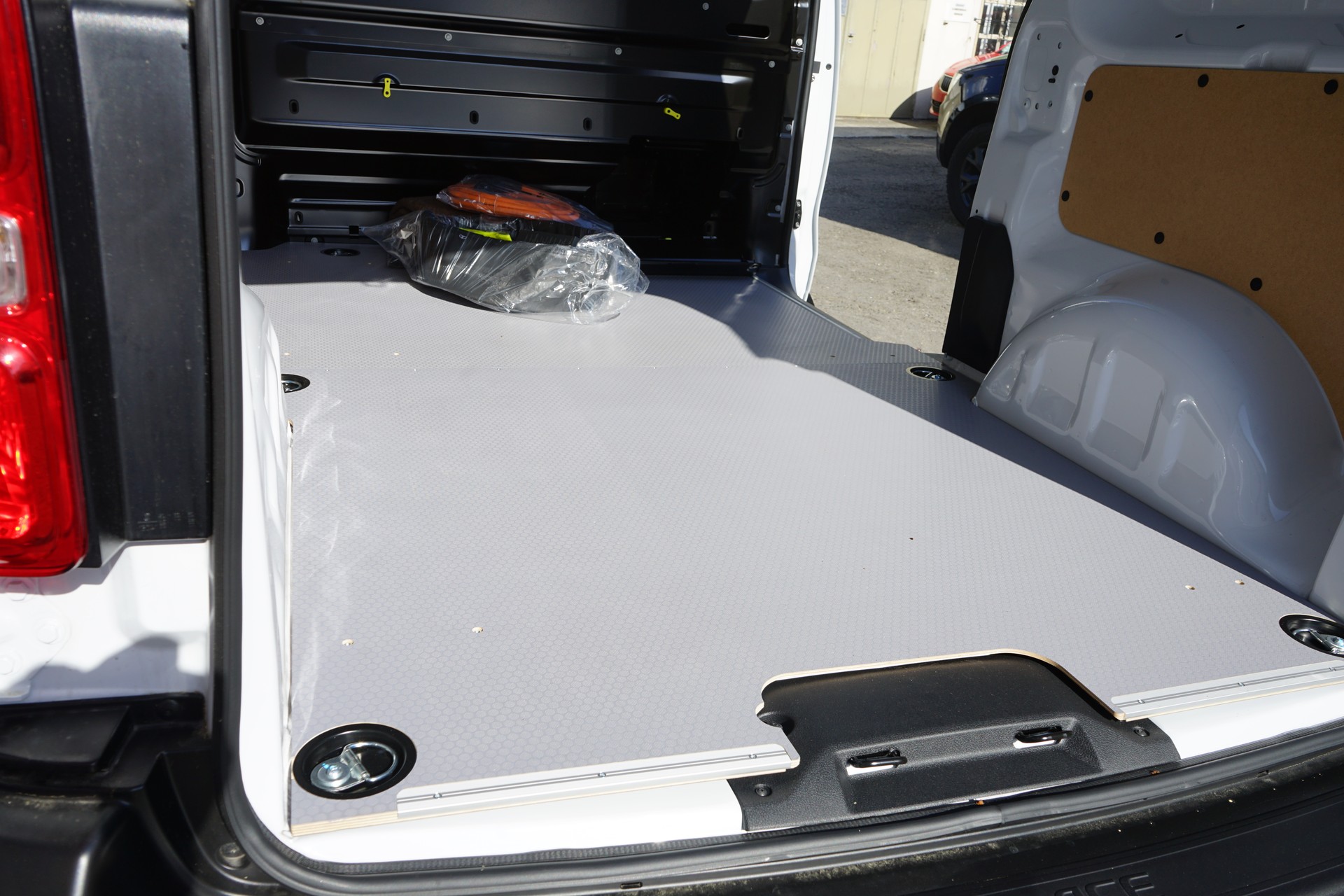 TOYOTA Proace EV 75kWh Medium Advanced-image-11