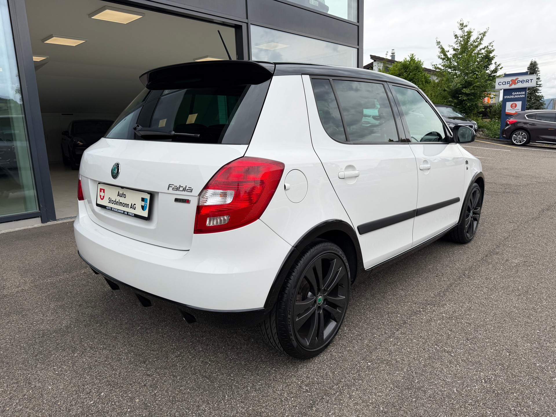 SKODA Fabia 1.2 TSI Ambiente-image-3