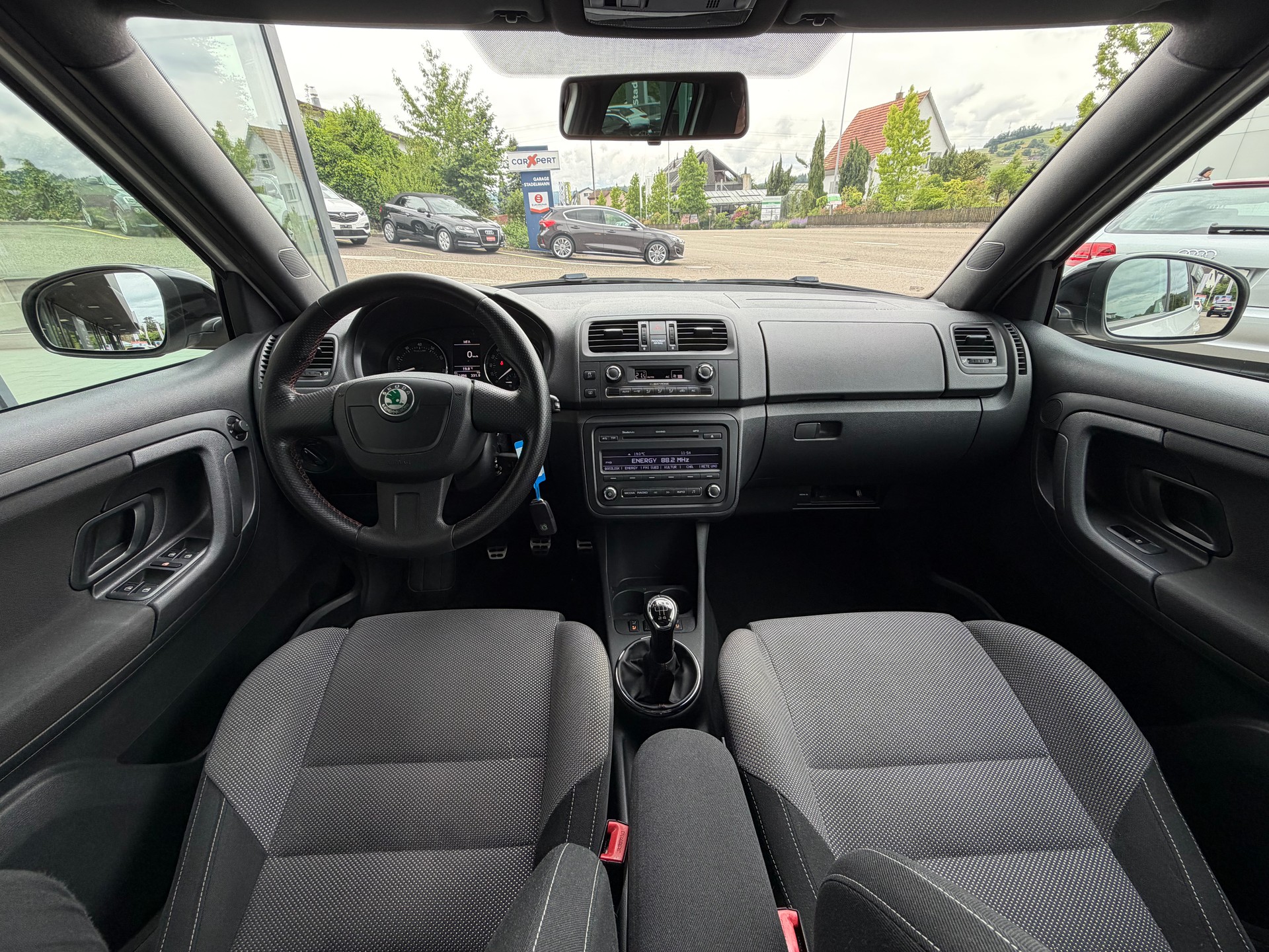 SKODA Fabia 1.2 TSI Ambiente-image-19