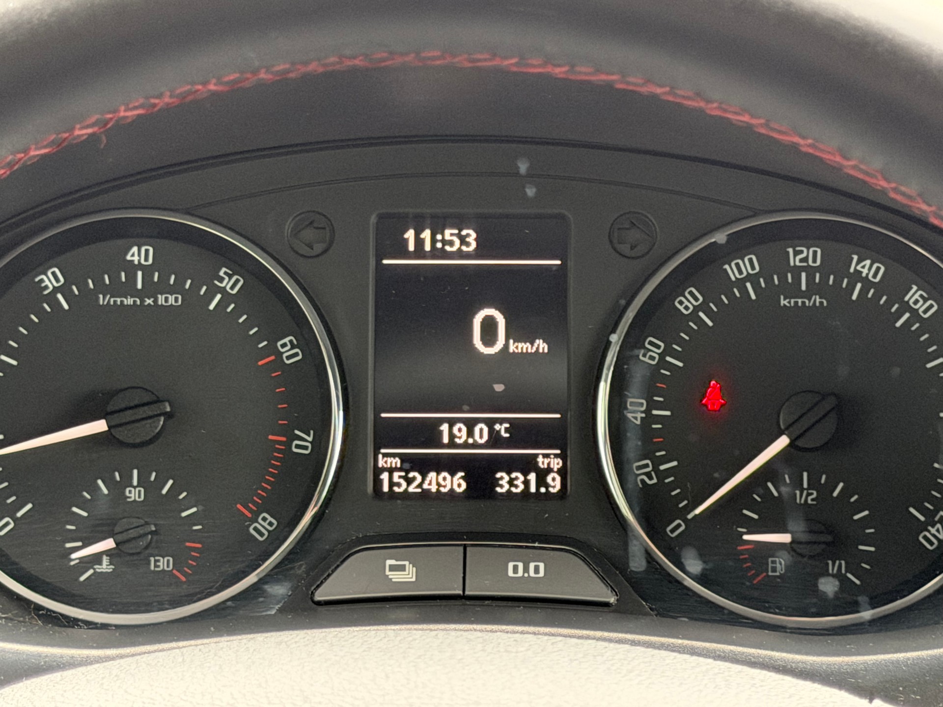 SKODA Fabia 1.2 TSI Ambiente-image-14