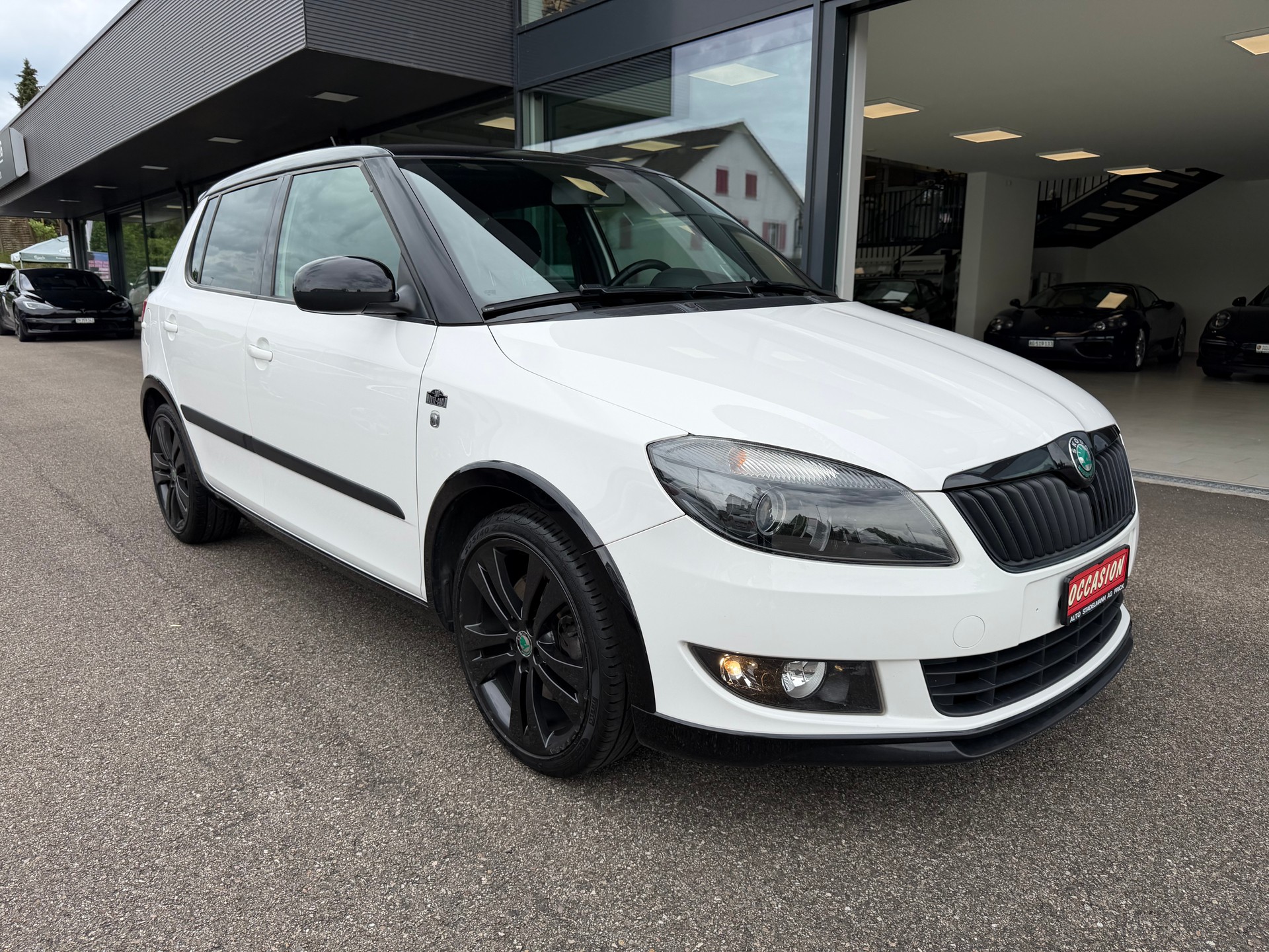 SKODA Fabia 1.2 TSI Ambiente-image-0