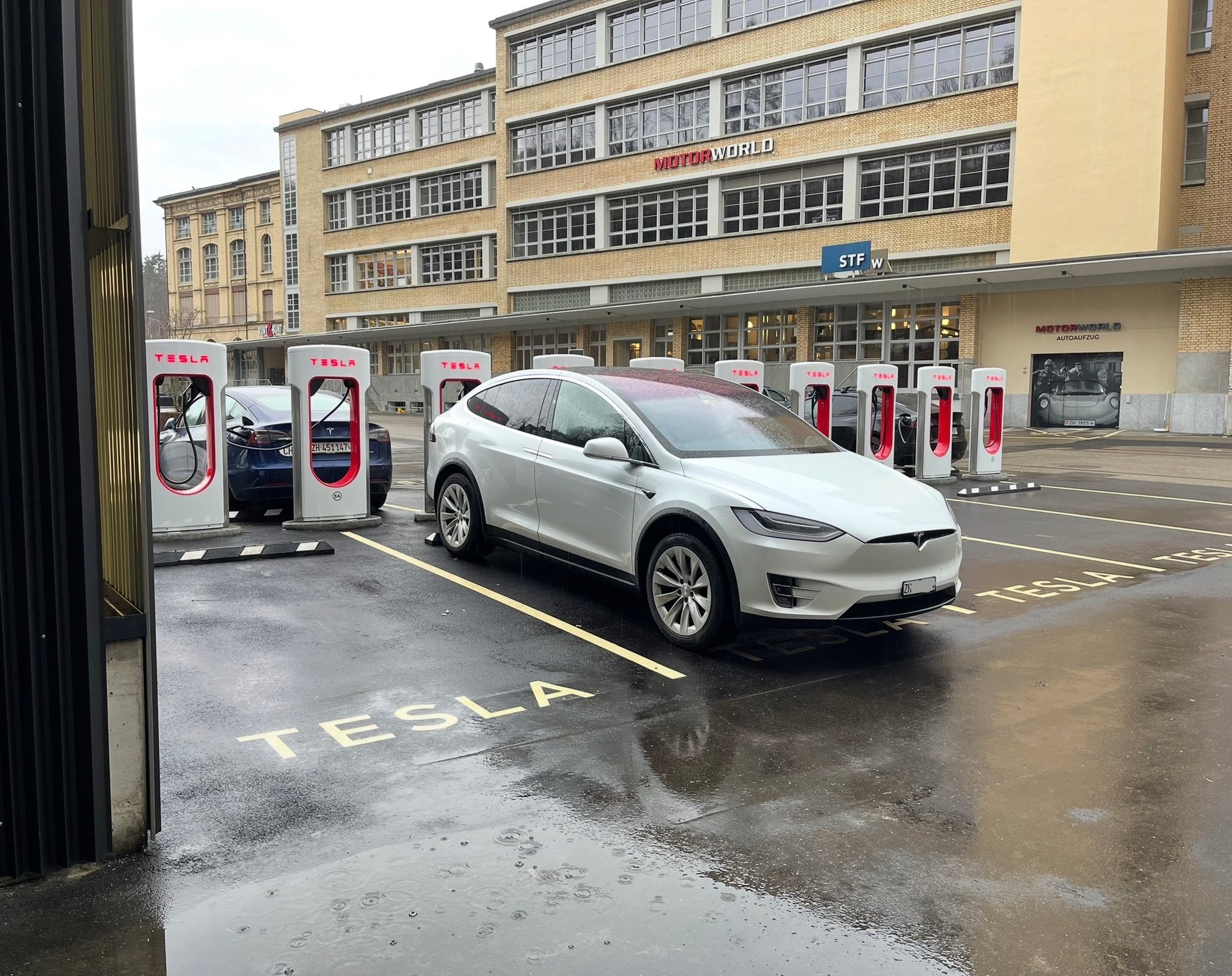 TESLA Model X Maximale-Reichweite - mit neue Akku-image-4