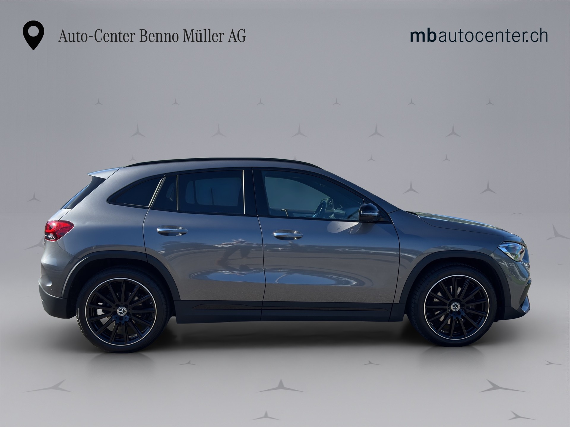 MERCEDES-BENZ GLA 200 AMG Line-image-5
