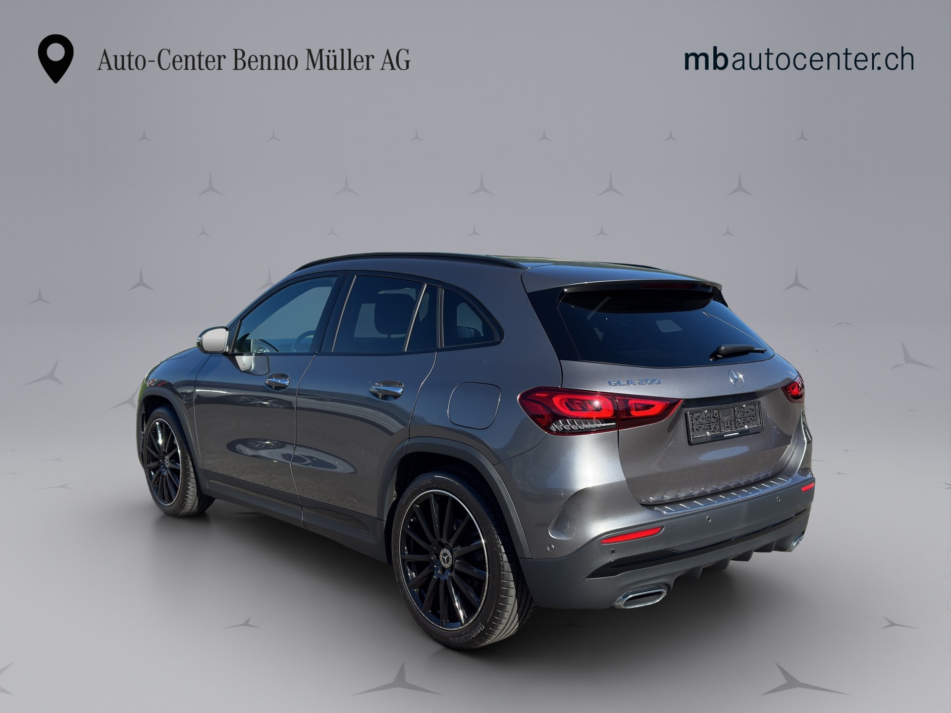 MERCEDES-BENZ GLA 200 AMG Line-image-2