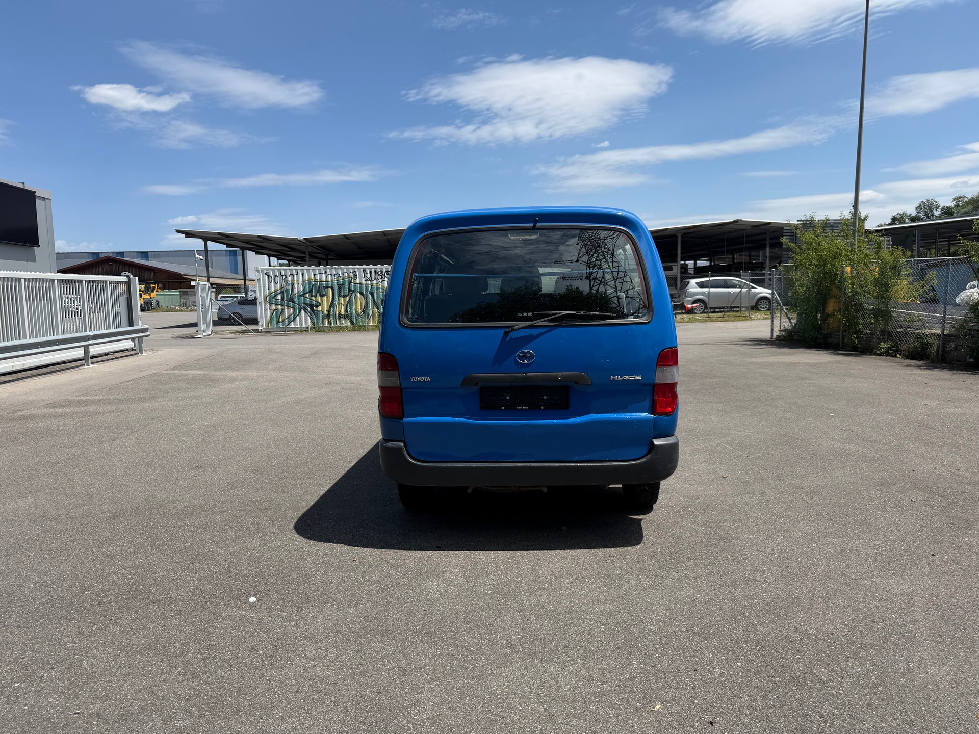 TOYOTA Hiace D-4D Kombi 4WD SWB-image-2