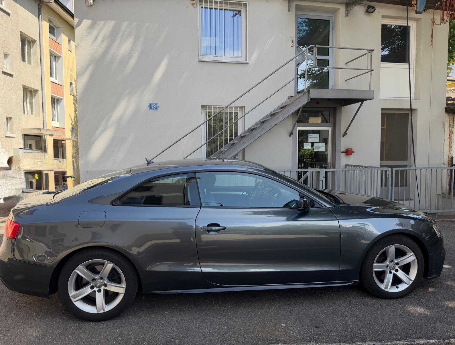 AUDI 2.0 TDI 190 quattro S-Tronic-image-1
