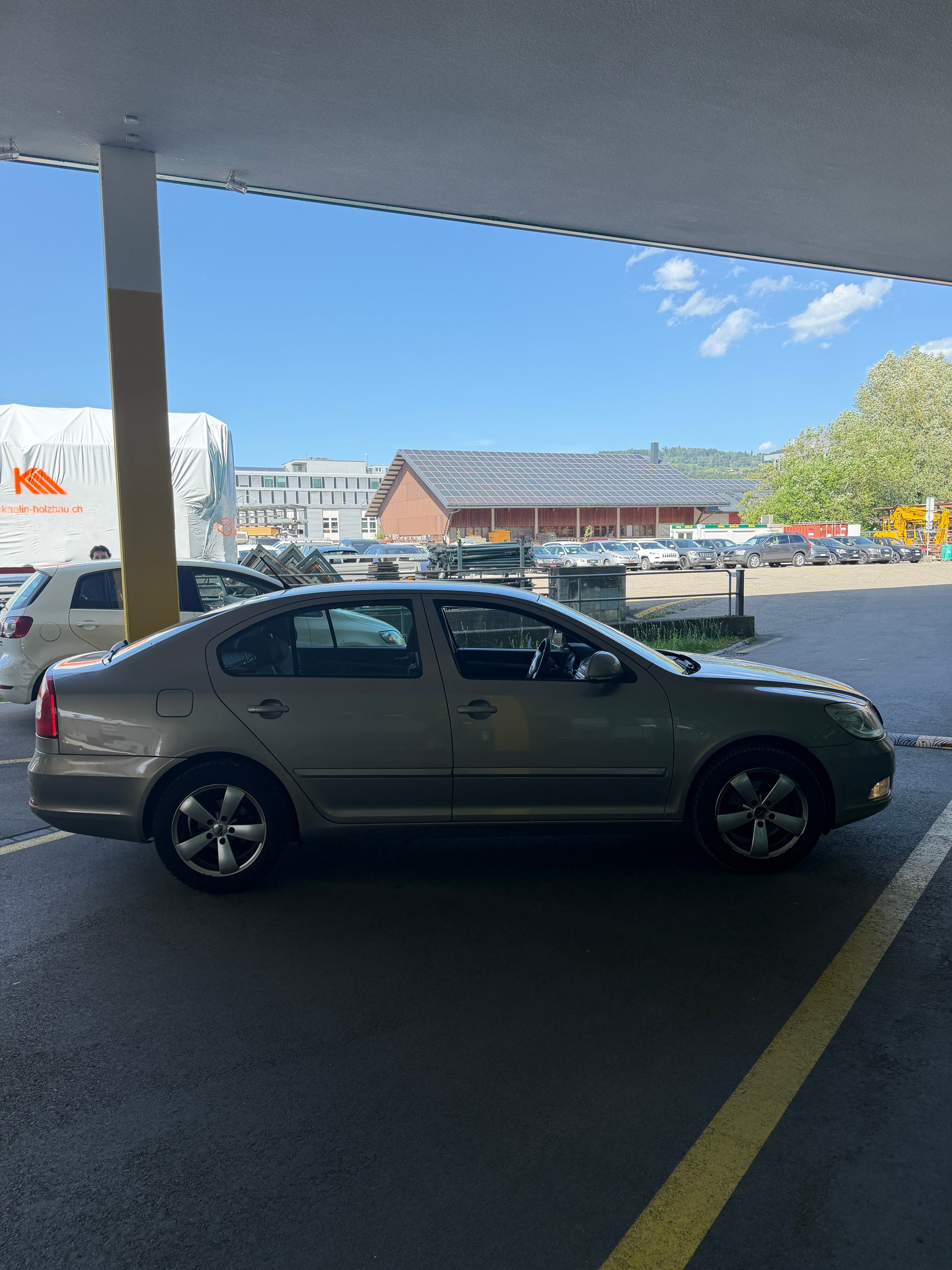 SKODA Octavia 1.6 TDI Ambition-image-7