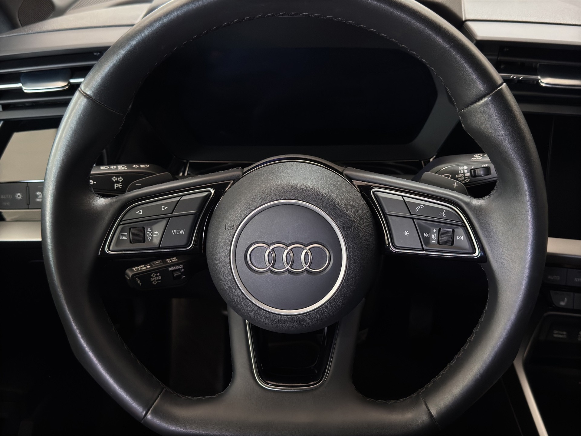 AUDI A3 Limousine 35 TFSI S-Line S-tronic "Leder-19"Alu-RF.-Kamera-Navi"-image-12