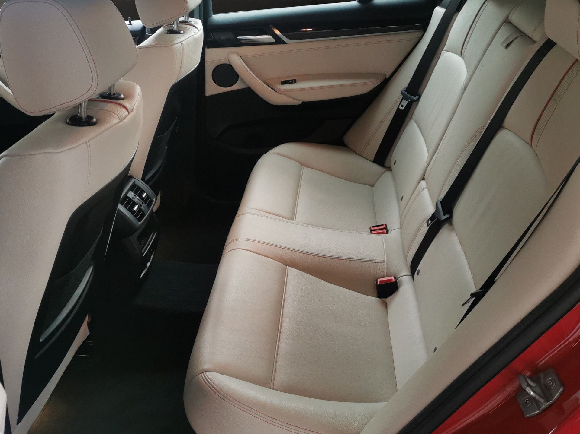 BMW X4 xDrive 35i Steptronic-image-14