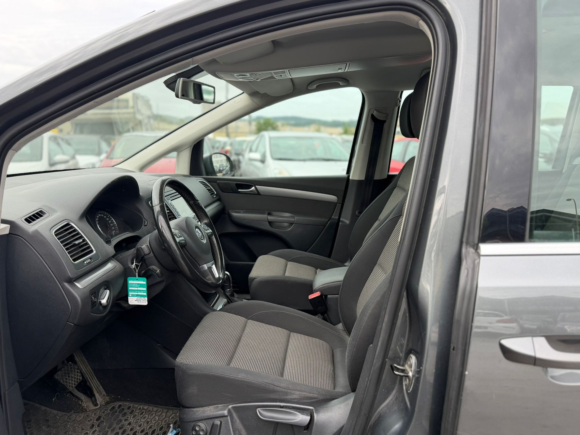 VW Sharan 2.0 TSI Highline DSG-image-12