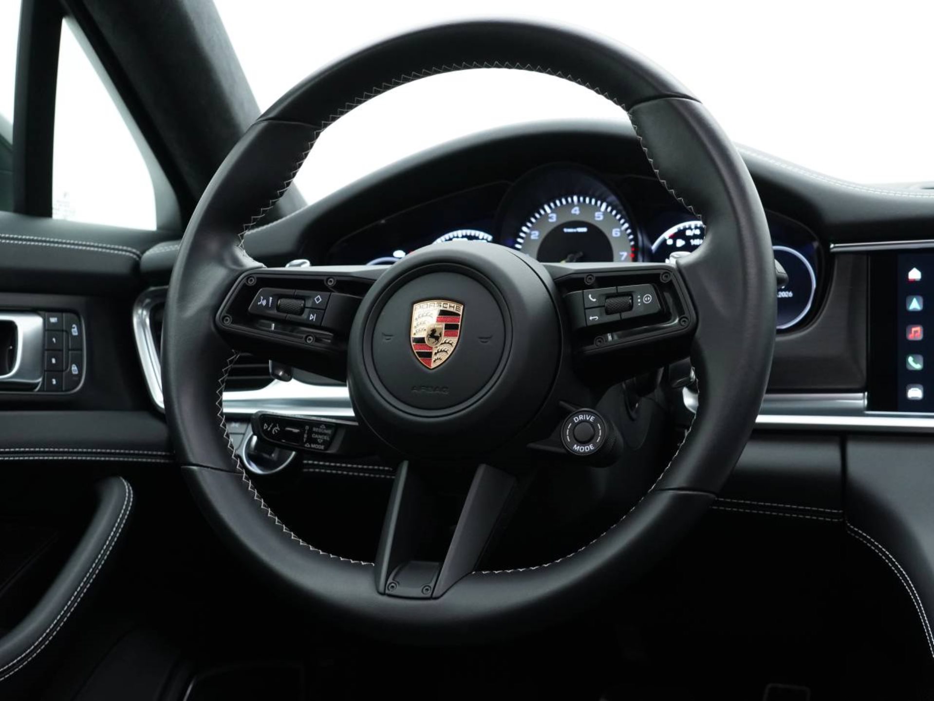 PORSCHE Panamera 4 E-Hybrid Platinum Edition-image-15