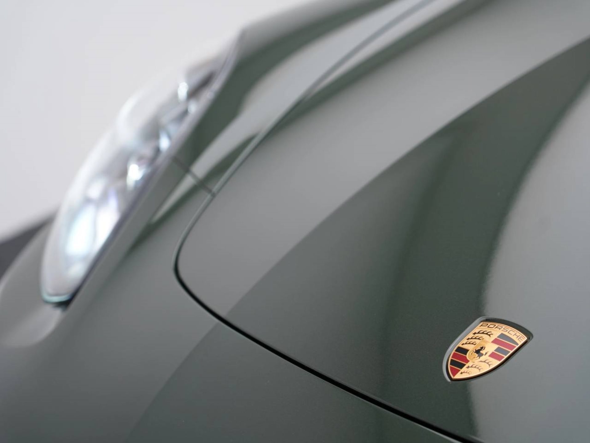 PORSCHE Panamera 4 E-Hybrid Platinum Edition-image-12