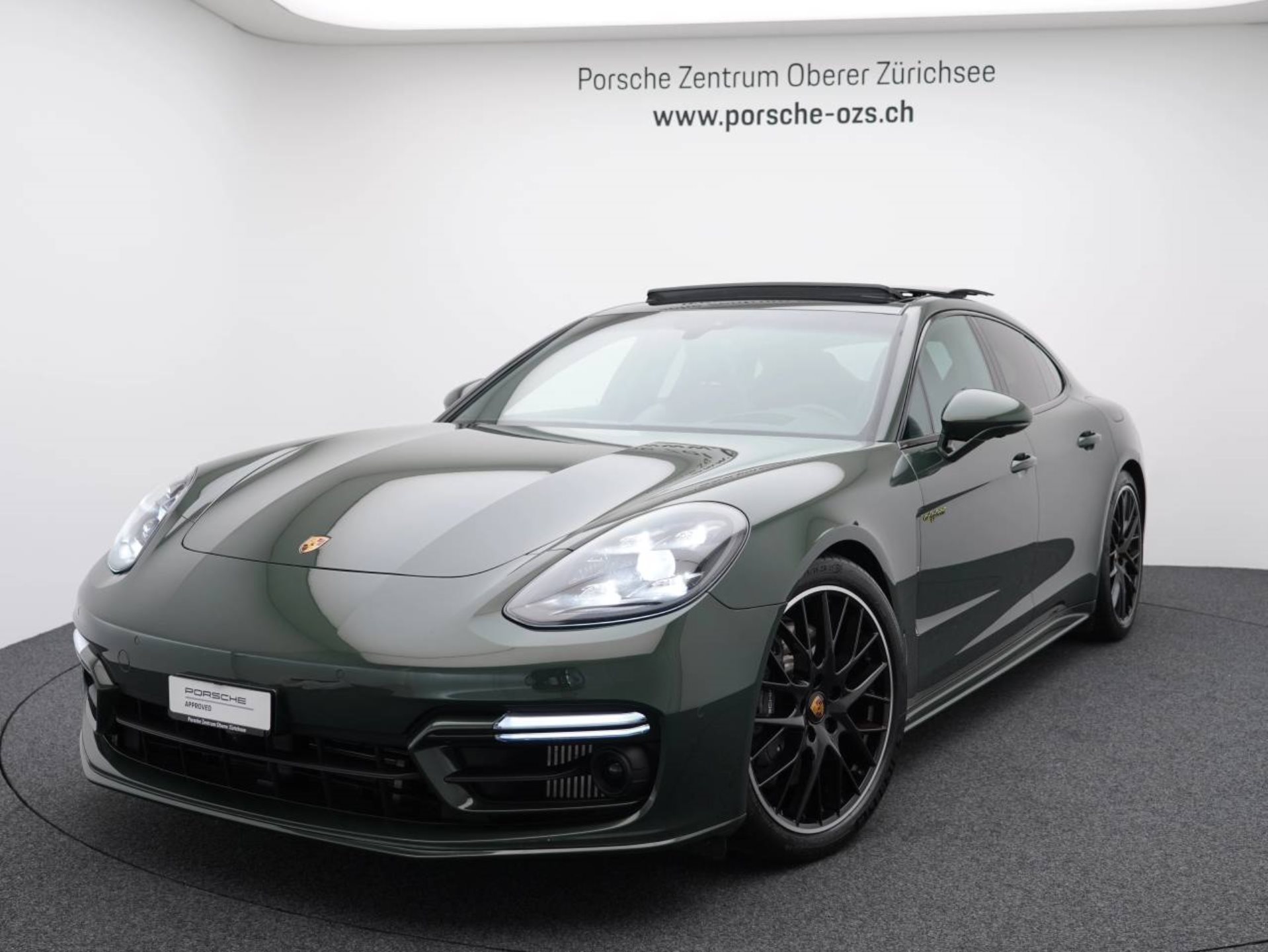 PORSCHE Panamera 4 E-Hybrid Platinum Edition-image-0